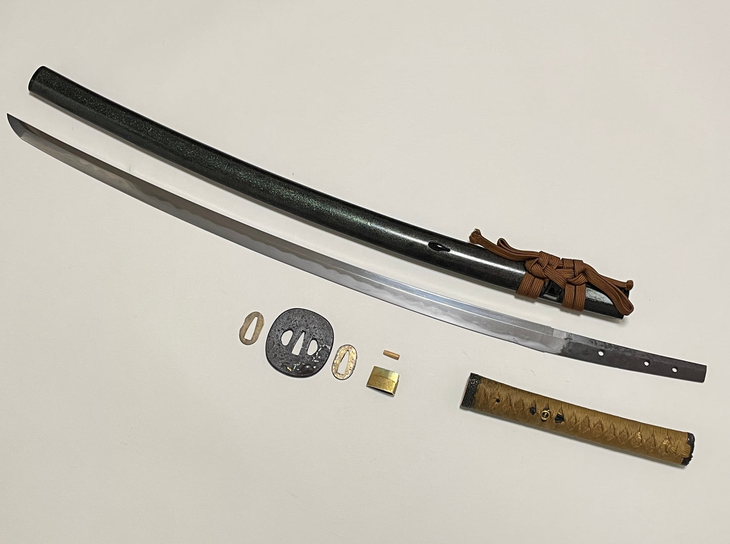 Omori Eishu 大森英秀 signed FUCHI, Amazing Hamon KATANA, Edo period mumei