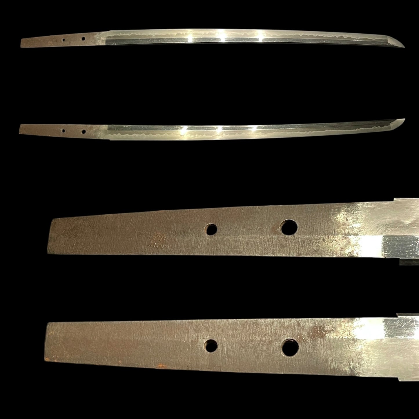 Midareba 乱刃 Long Wakizashi, Heavy blade, Horse Menuki, Edo period mumei