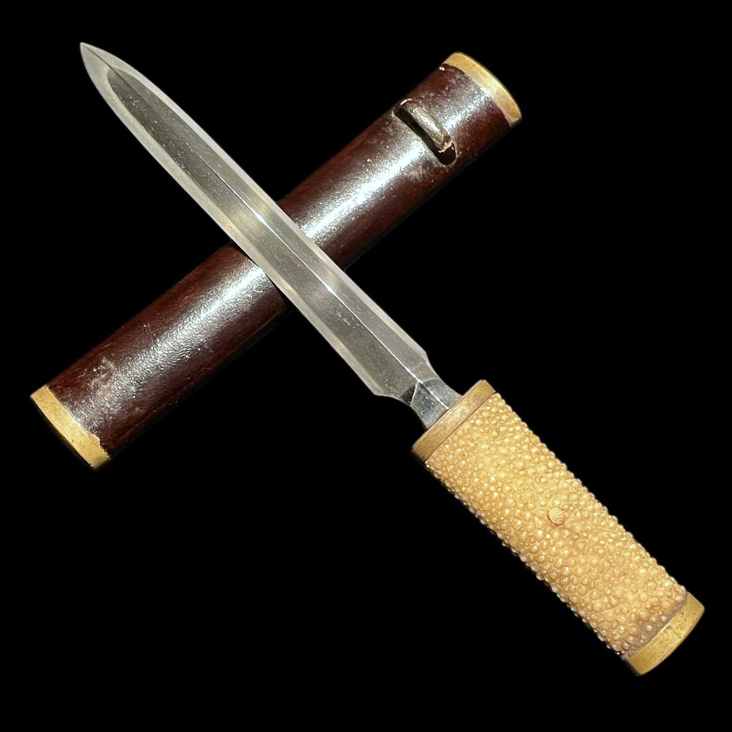 Hirasankaku-Yari 平三角槍 in Tanto Koshirae, Sho 正 signed, Edo period