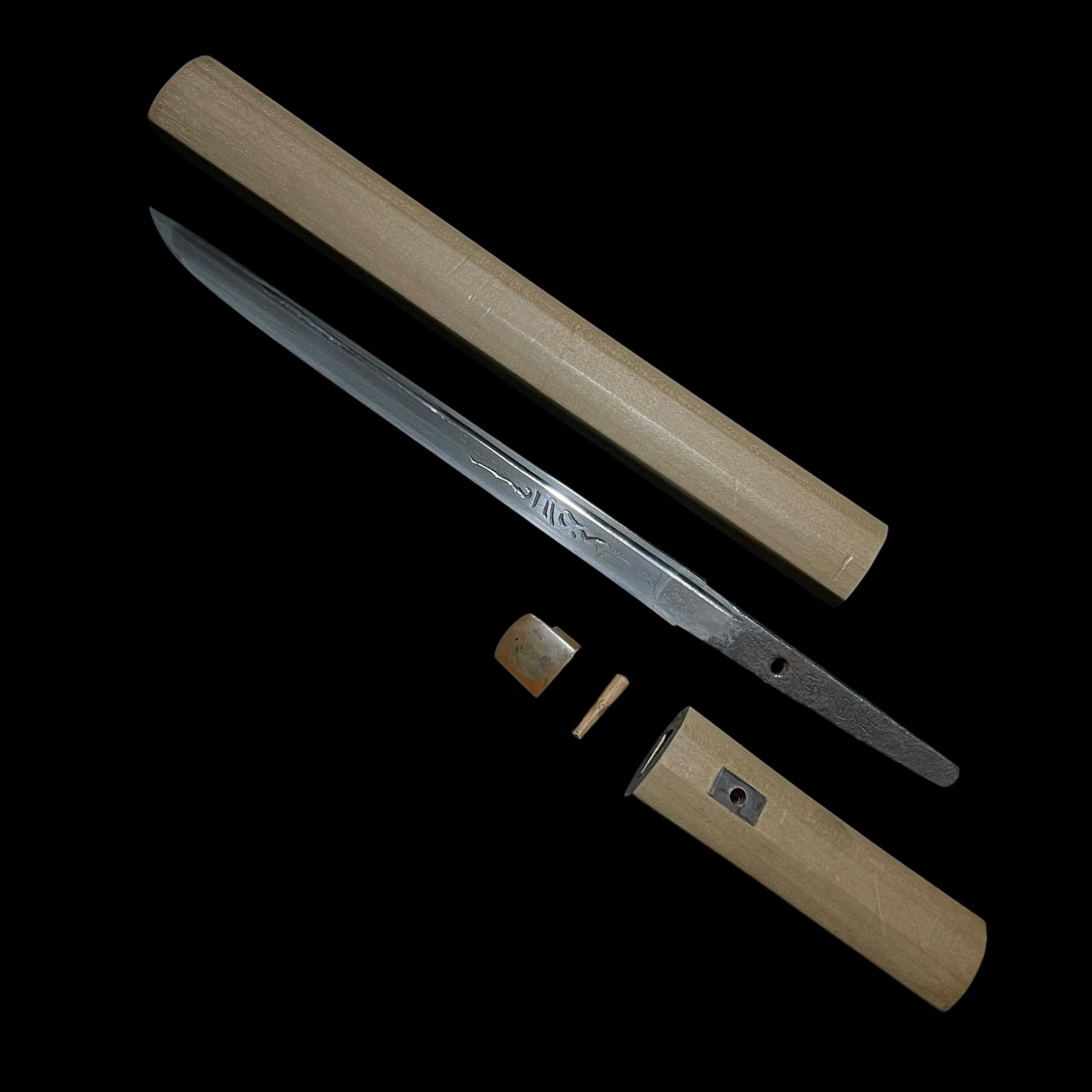 YOROIDOSHI in Shirasaya, Sadayoshi 貞吉 signed, Bonji 梵字 Horimono, Muromachi era