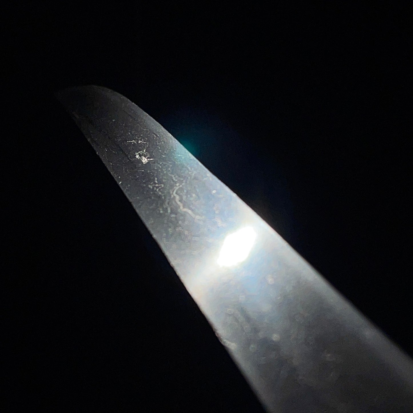 Tomo 友 signed, KOTO Tanto in Shirasaya, Muromachi period, Gold cover Habaki