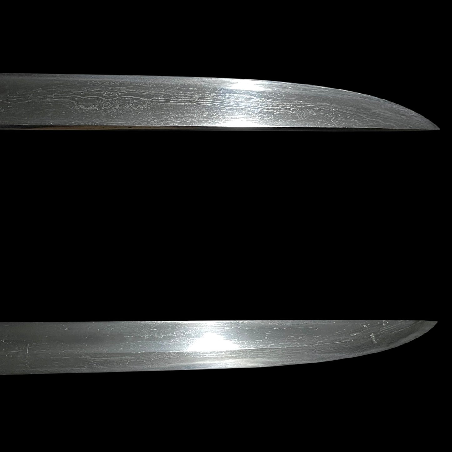 KATAKIRIHA-ZUKURI 片切刃造 HADAMONO 肌物 Tanto, Uda Kunimune 宇多国宗 signed