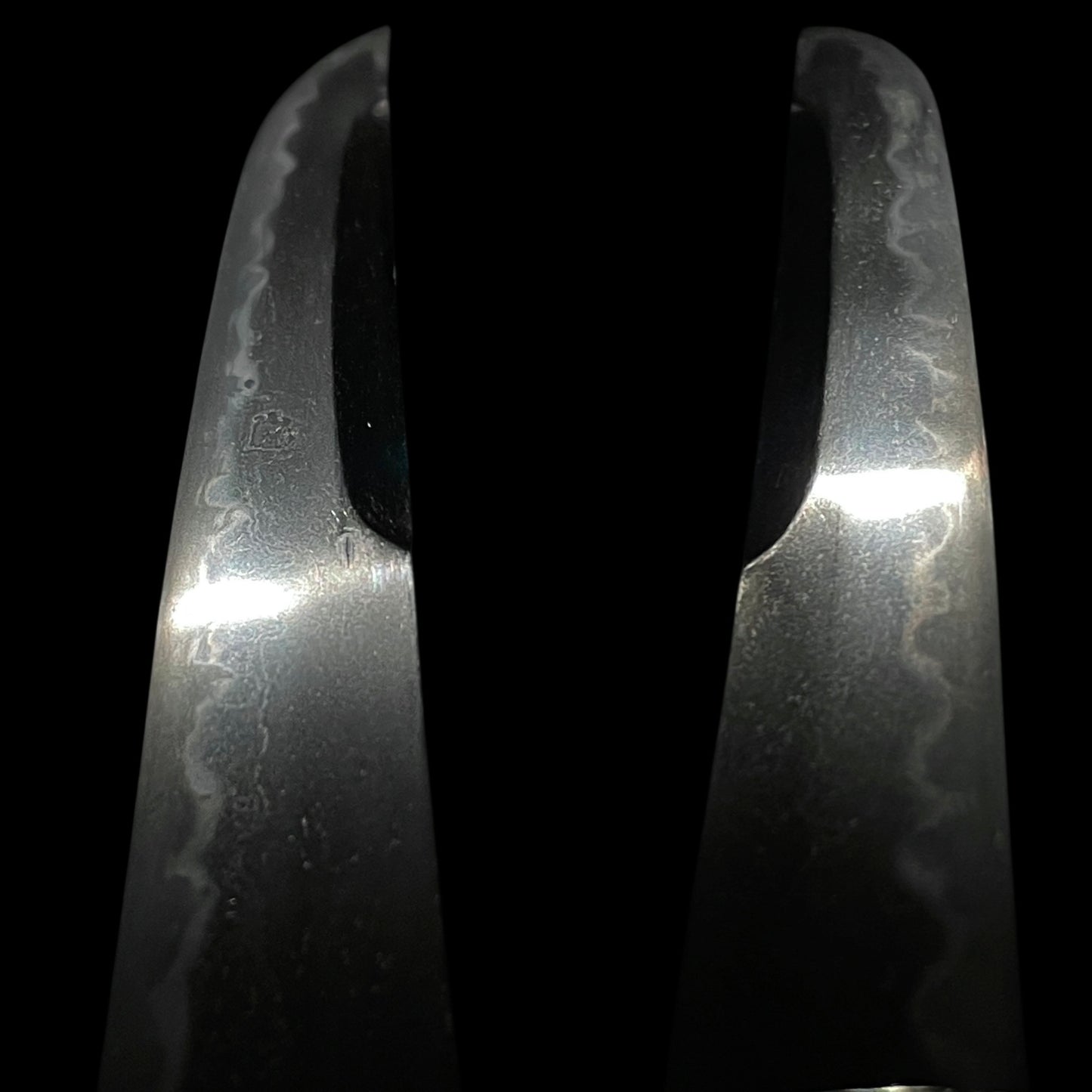 Unokubi-Zukuri 鵜首造 Heavy TANTO with Kozuka, Edo period mumei