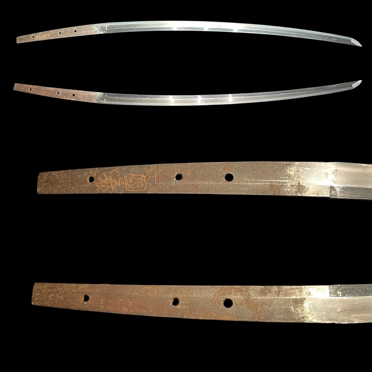 Type98 GUNTO 九八式軍刀, Kuniyasu 国泰 signed, Family crest included, with Tassel