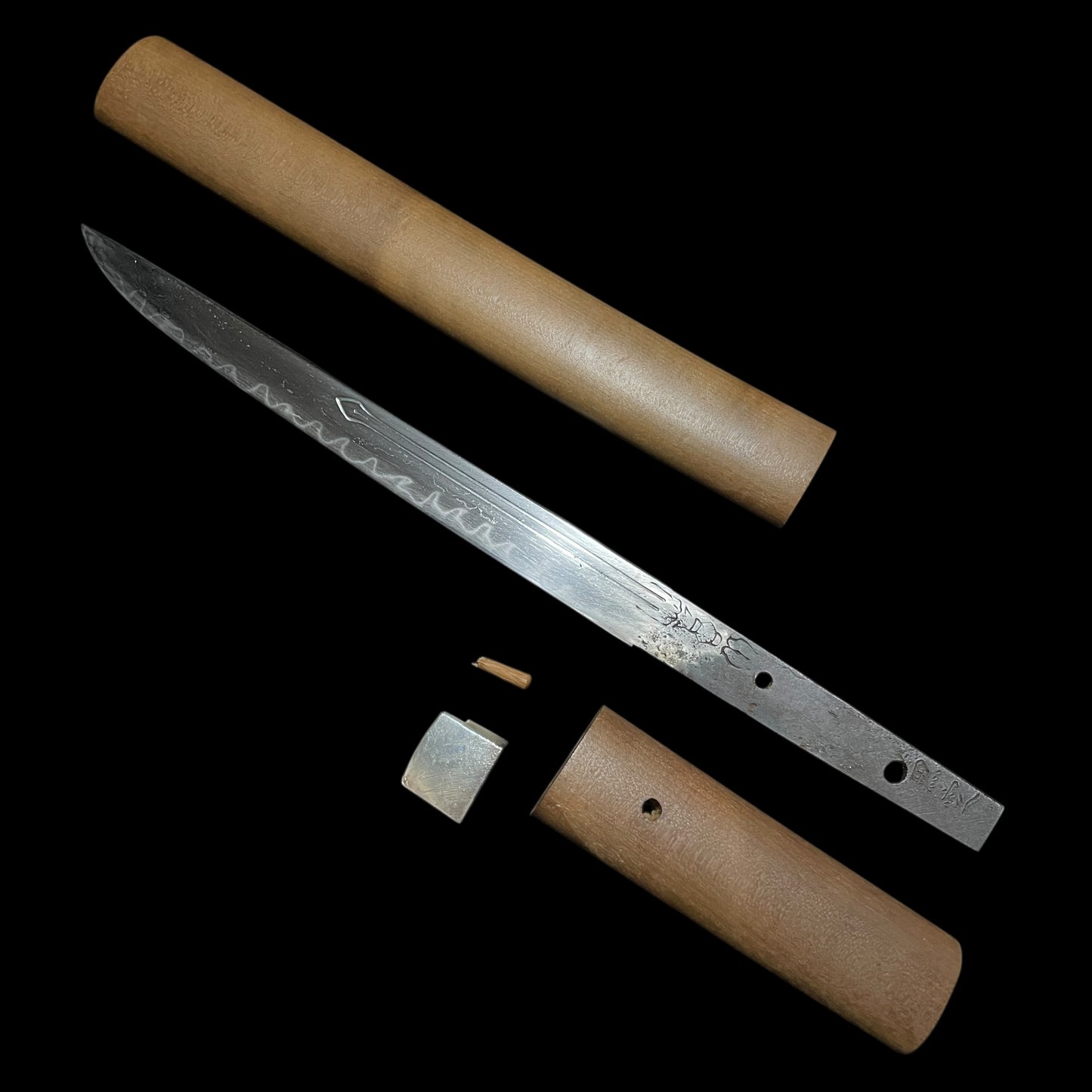 Suken Horimono 素剣彫物, Kanesada 兼定 signed TANTO, Muromachi period