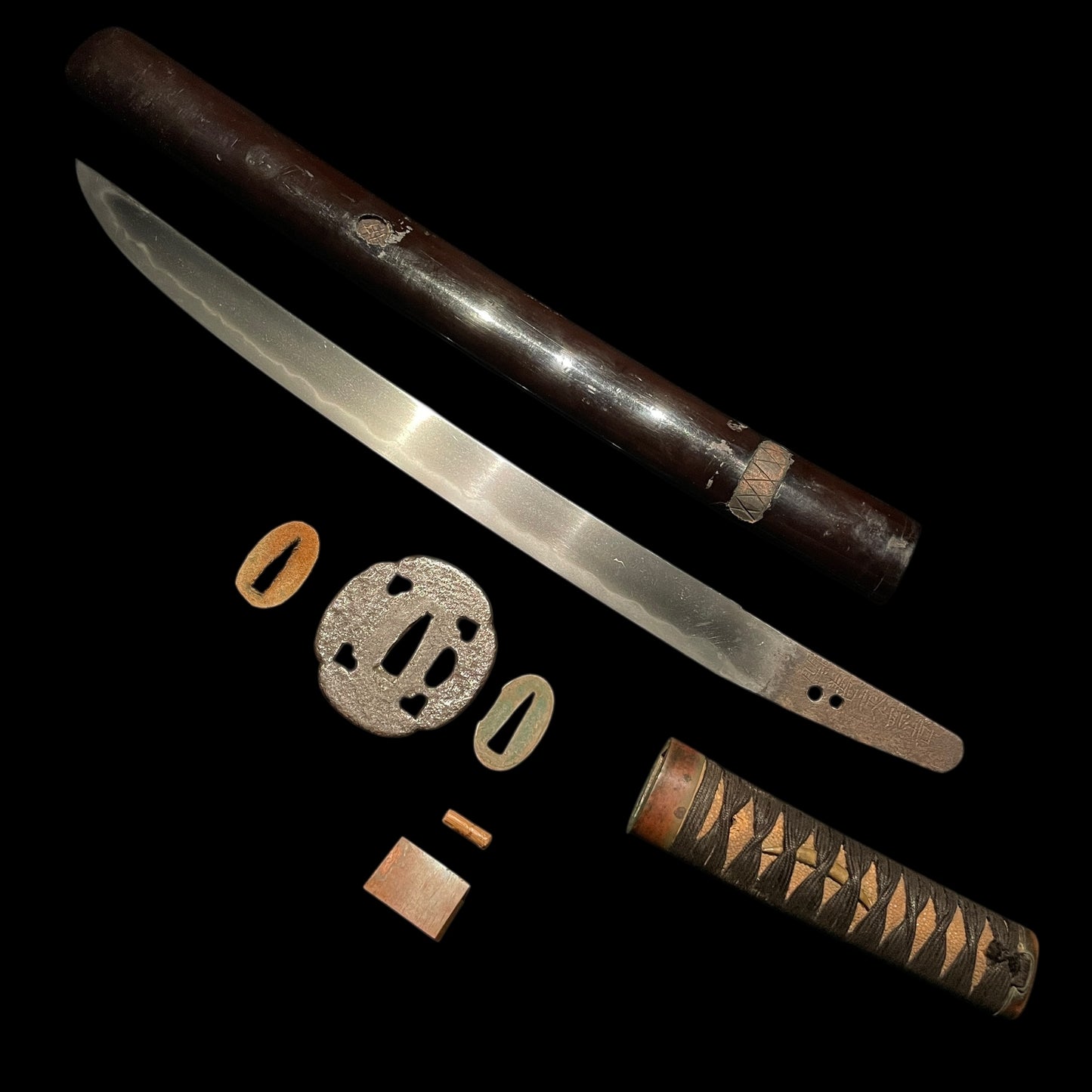 Sekizenjo Kaneyoshi 関善定兼吉 signed, Sunnobi Tanto 寸延短刀, Edo period