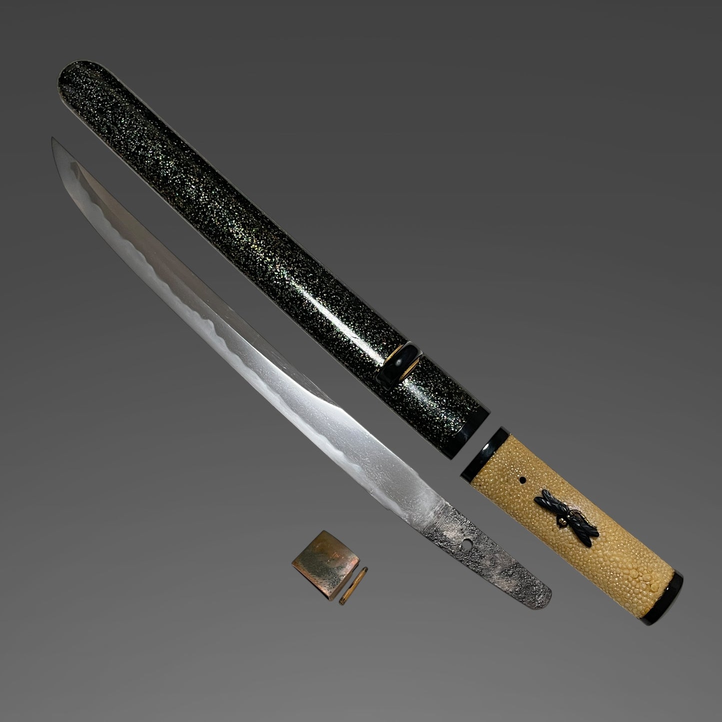 Unokubi-Zukuri 鵜首造 Aikuchi Koshirae TANTO, Dragonfly Menuki, Late Edo period