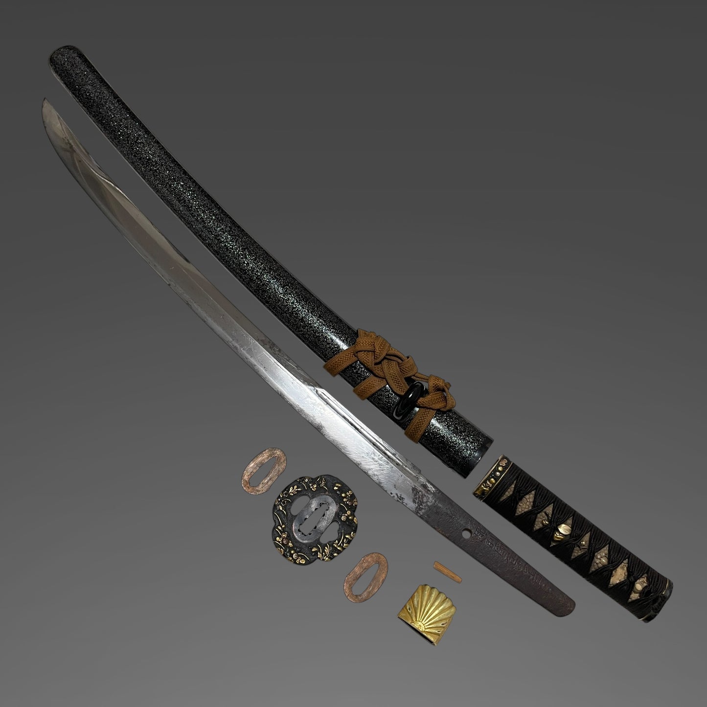 Naginata Naoshi 薙刀直し Wakizashi, Hizenkokuju Tadayoshi 肥前國住忠吉 signed, Mino Fittings