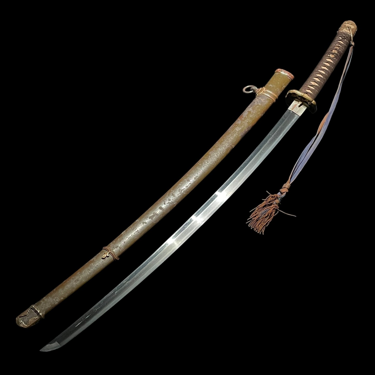 Type98 GUNTO 九八式軍刀, Kuniyasu 国泰 signed, Family crest included, with Tassel