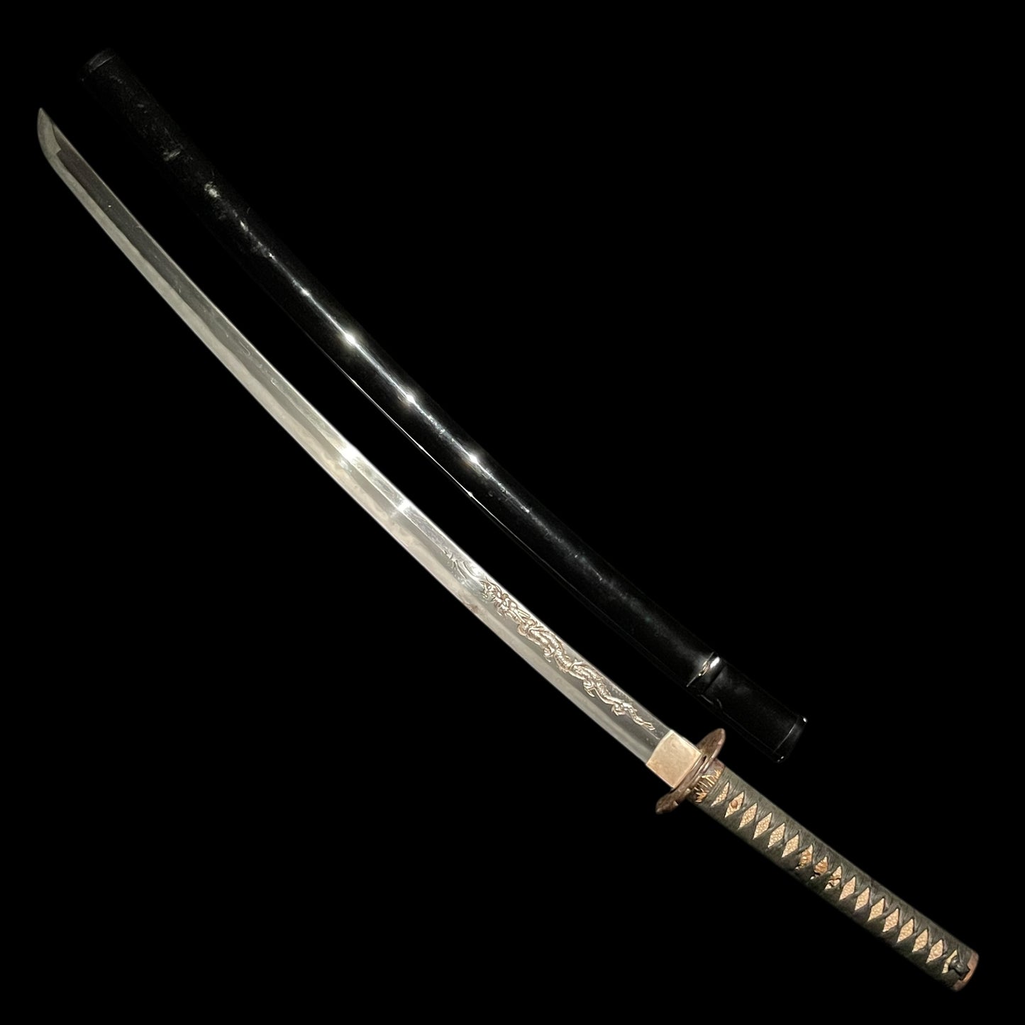 Dragon HORIMONO KATANA, Awataguchi Ikkanshi Tadatsuna signed, Edo period