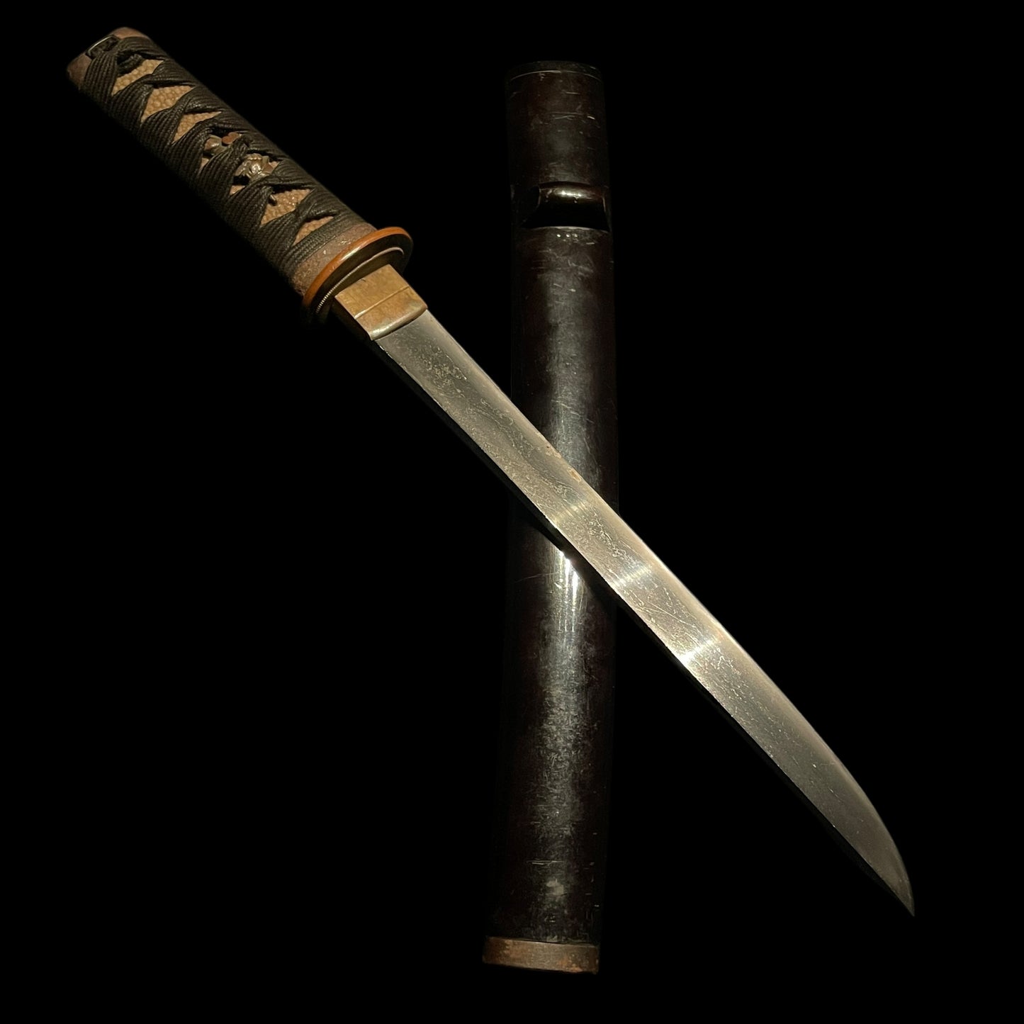 Yoroidoshi 鎧通 in Koshirae, Thick blade, Muromachi period mumei