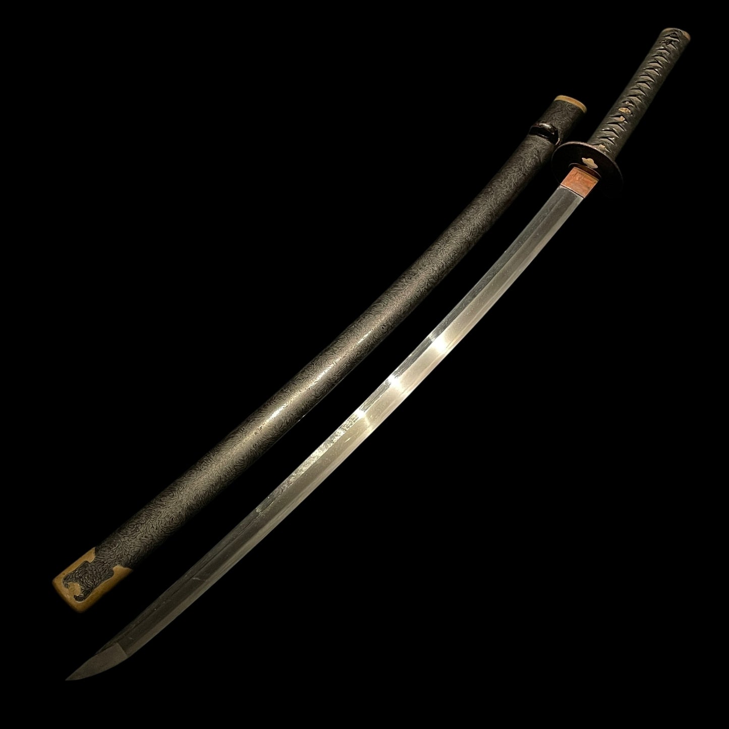 Brass Fittings Black KATANA, Heavy blade, Suguha 直刃, Edo period mumei