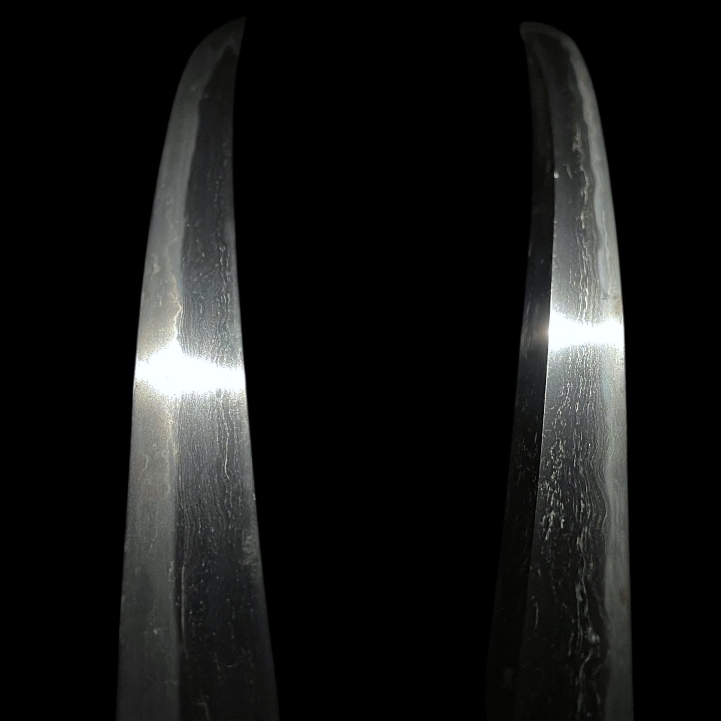 KATAHIRAZUKURI 片平造 Sunnobi-TANTO 寸延短刀, Masamehada 柾目肌, Copper Fittings