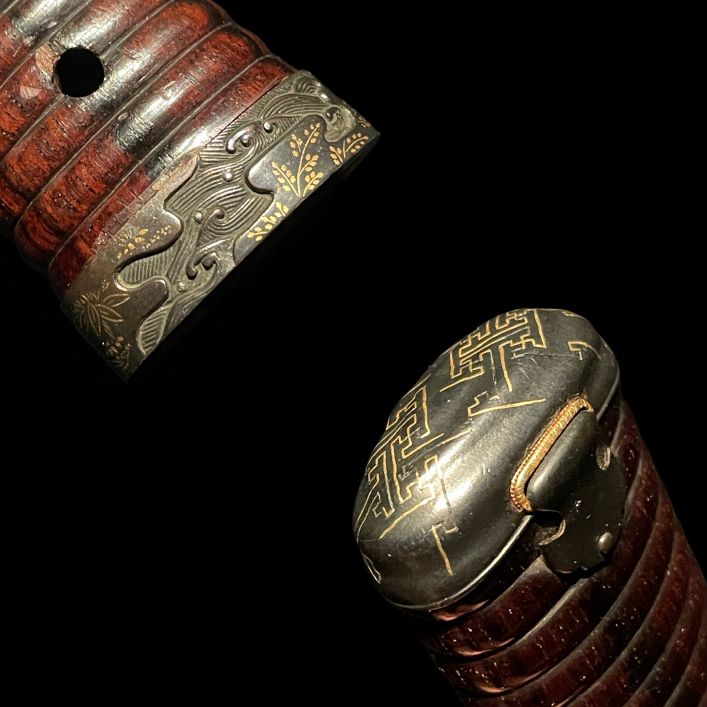 Bizenkoku Tomomitsu 備前國友光 signed TANTO, Yoshioka 吉岡 style Shakudo TSUBA