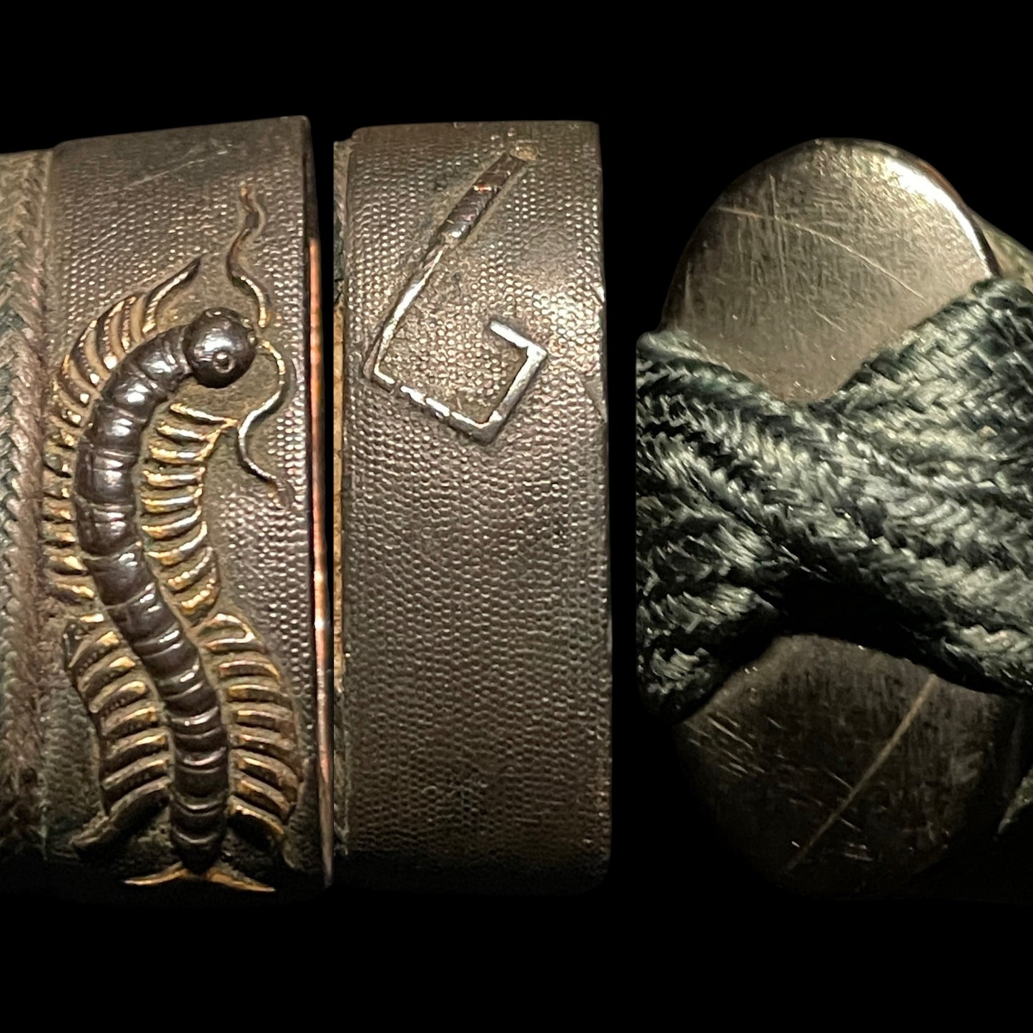 Kaneharu 兼春 signed Katana, Centipede Fuchi, Hotei Menuki, Edo period