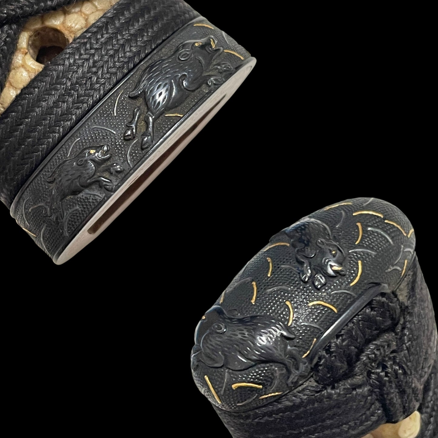 Bat Tsuba and Boar Fuchikashira TANTO, with Kozuka, Muromachi period mumei