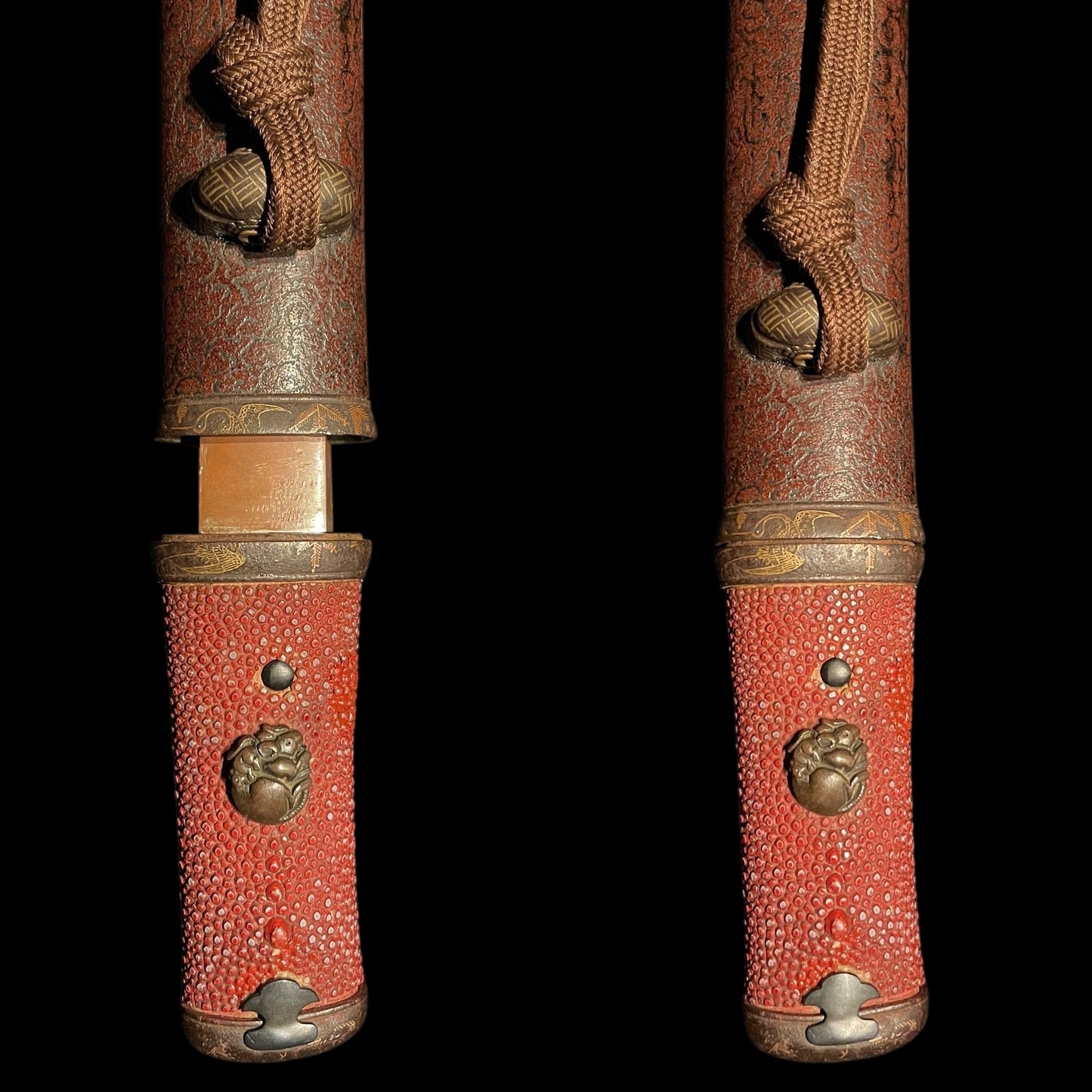 Red Tanto with Kozuka, Mouse Menuki, Masame-Hada 柾目肌 Edo period mumei