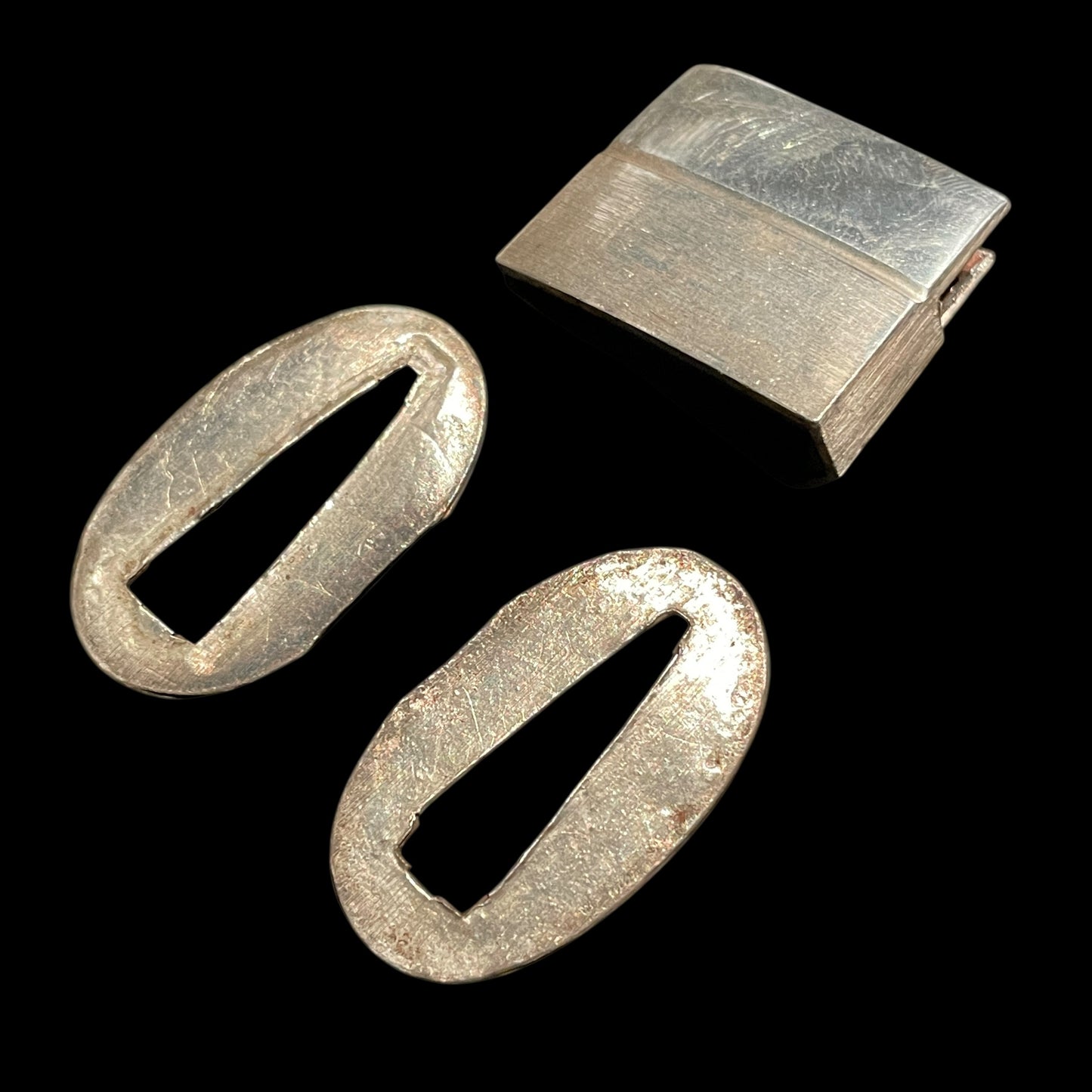 Hirazukuri Sunnobi Tanto 平造寸延短刀, Silver cover Habaki and Seppa, Edo period mumei