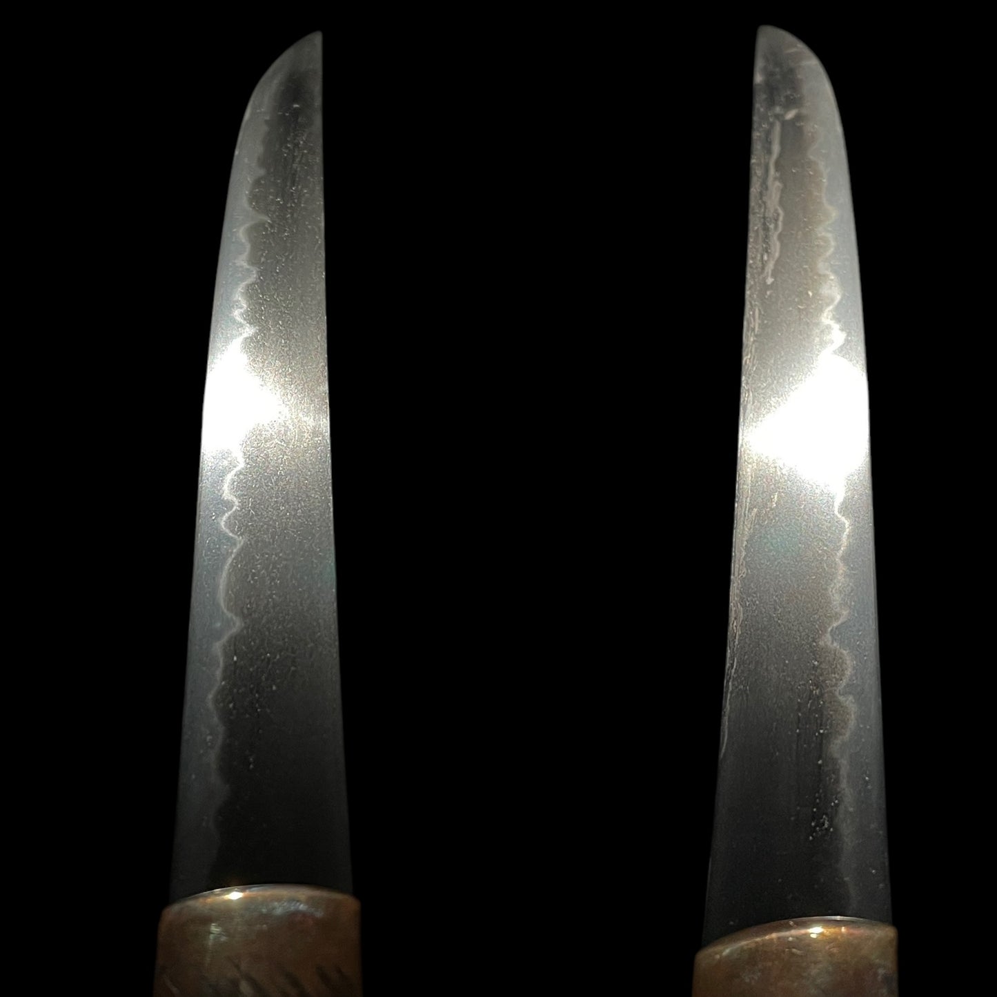 Hirazukuri Red TANTO, Yodomeisho 淀名所 Fuchikashira, with Shirasaya