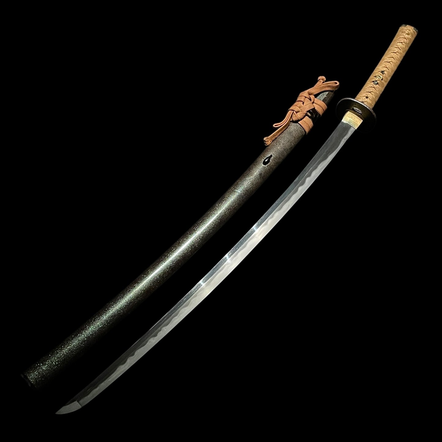 Omori Eishu 大森英秀 signed FUCHI, Amazing Hamon KATANA, Edo period mumei