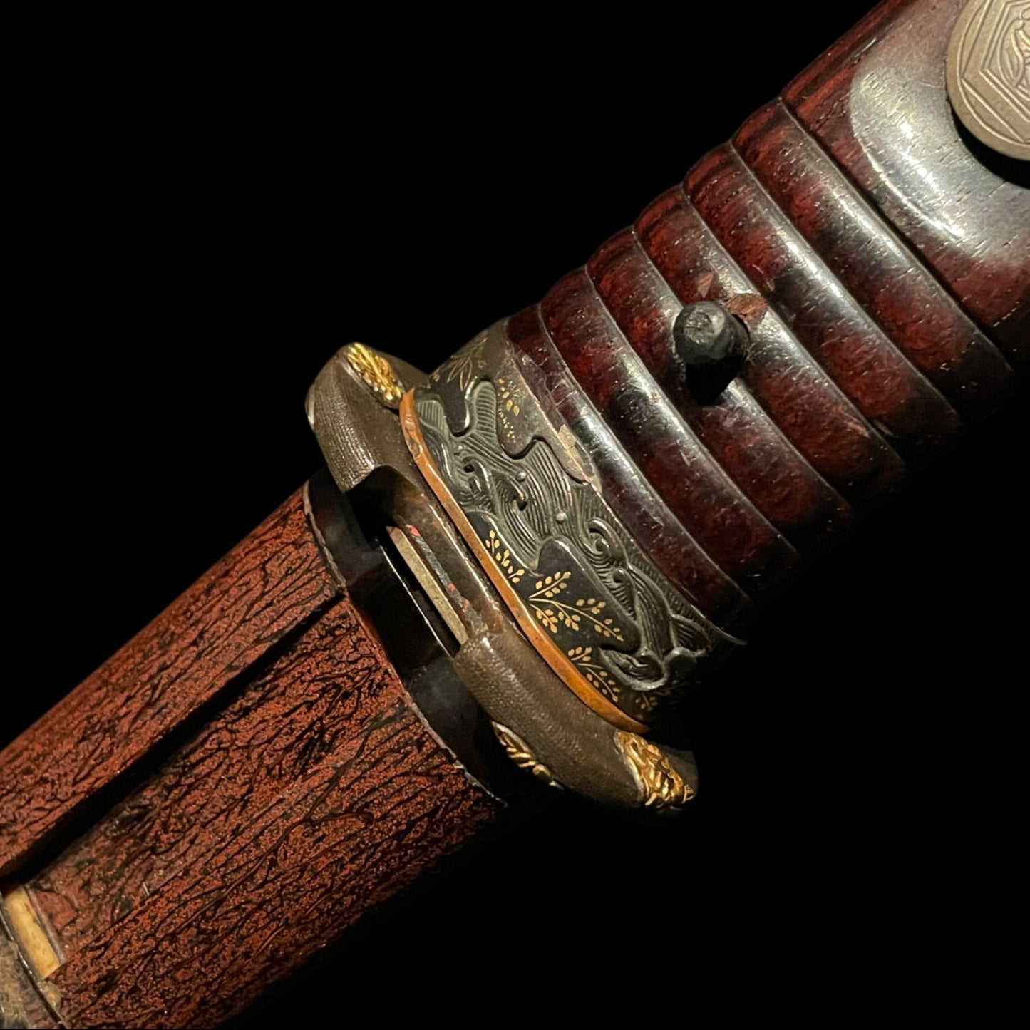 Bizenkoku Tomomitsu 備前國友光 signed TANTO, Yoshioka 吉岡 style Shakudo TSUBA