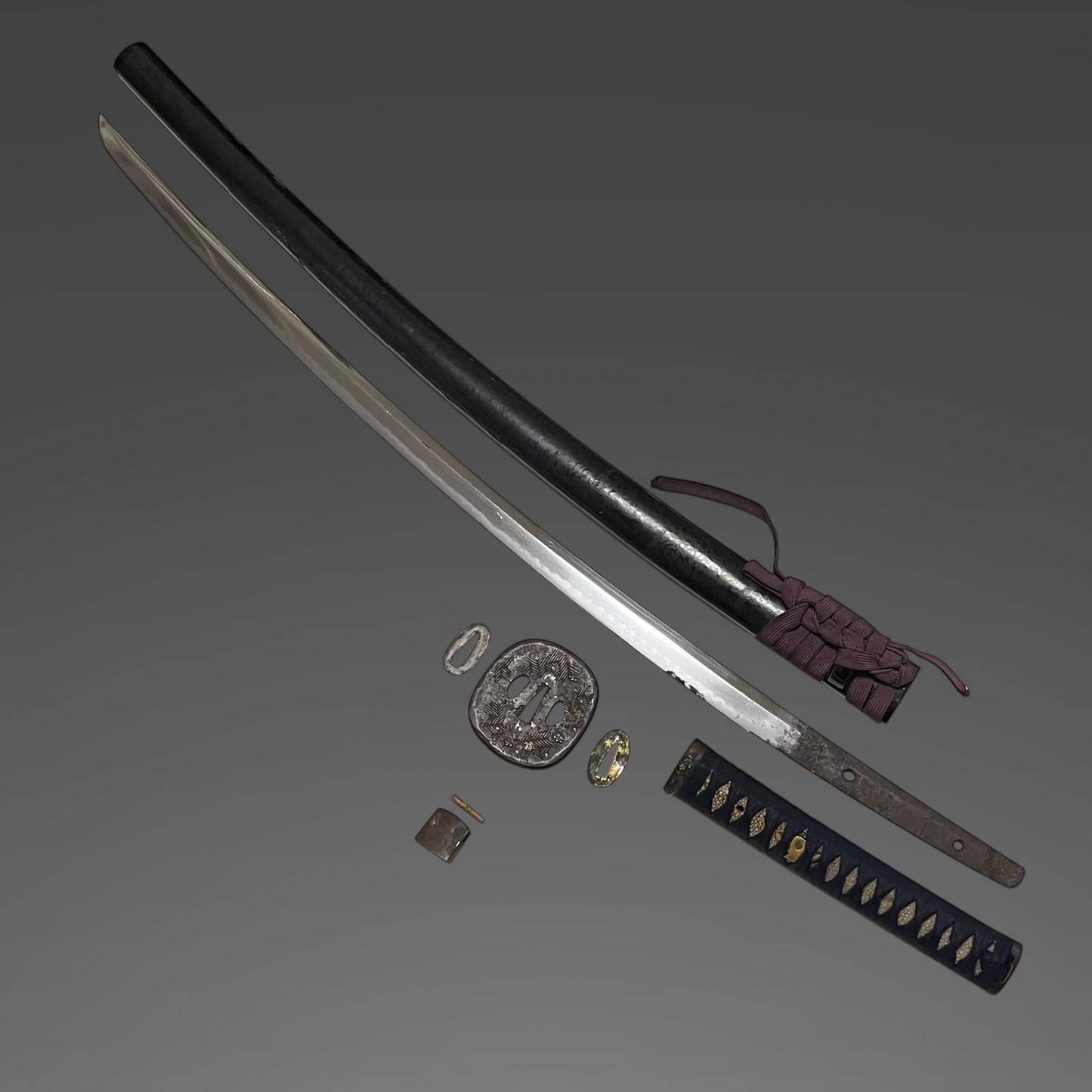 Gunome-Midare KATANA, Plum and Axe Fuchikashira, Muromachi period mumei