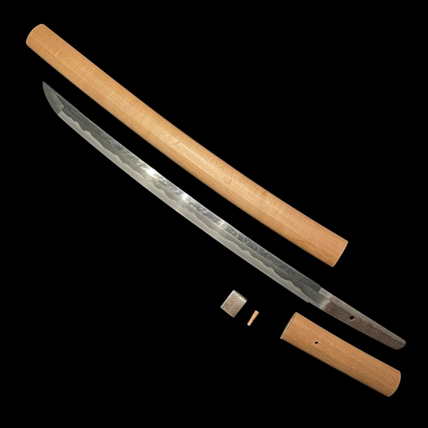 HITATSURA 皆焼 Wakizashi, Gisuke 義助 signed, Wide and Thick Blade, Edo period