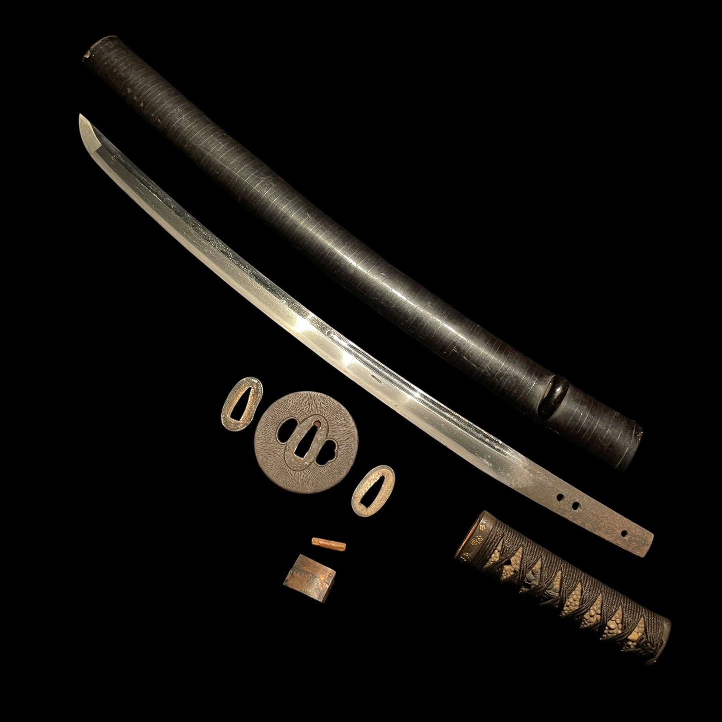 Nobukuni 信国 signed Wakizashi, Plum Fuchikashira, Aoi Menuki, Muromachi period