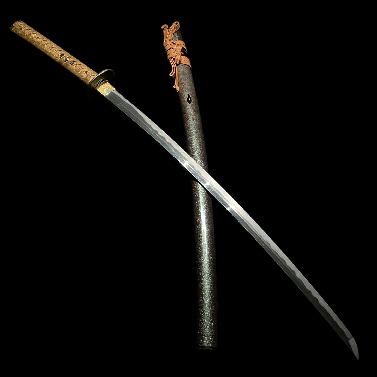 Omori Eishu 大森英秀 signed FUCHI, Amazing Hamon KATANA, Edo period mumei