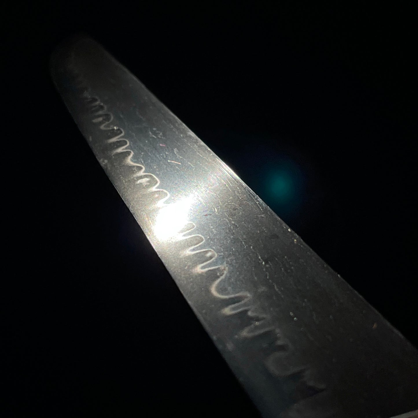 Red TANTO with KOZUKA, Gunome Hamon Thick Blade, Edo period mumei