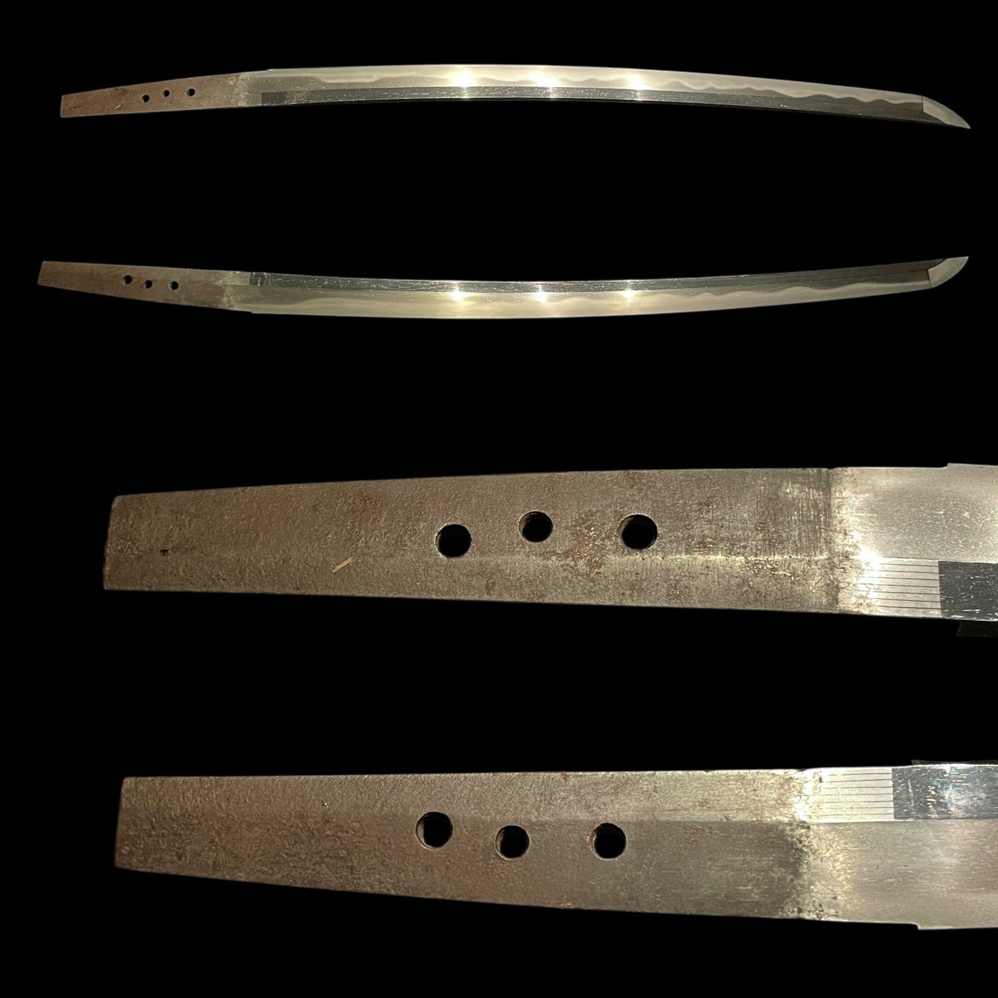 Toranba 濤乱刃 WAKIZASHI, Choshuhagiju Sakunoshin Tomohisa 長州萩住作之進友久 signed TSUBA