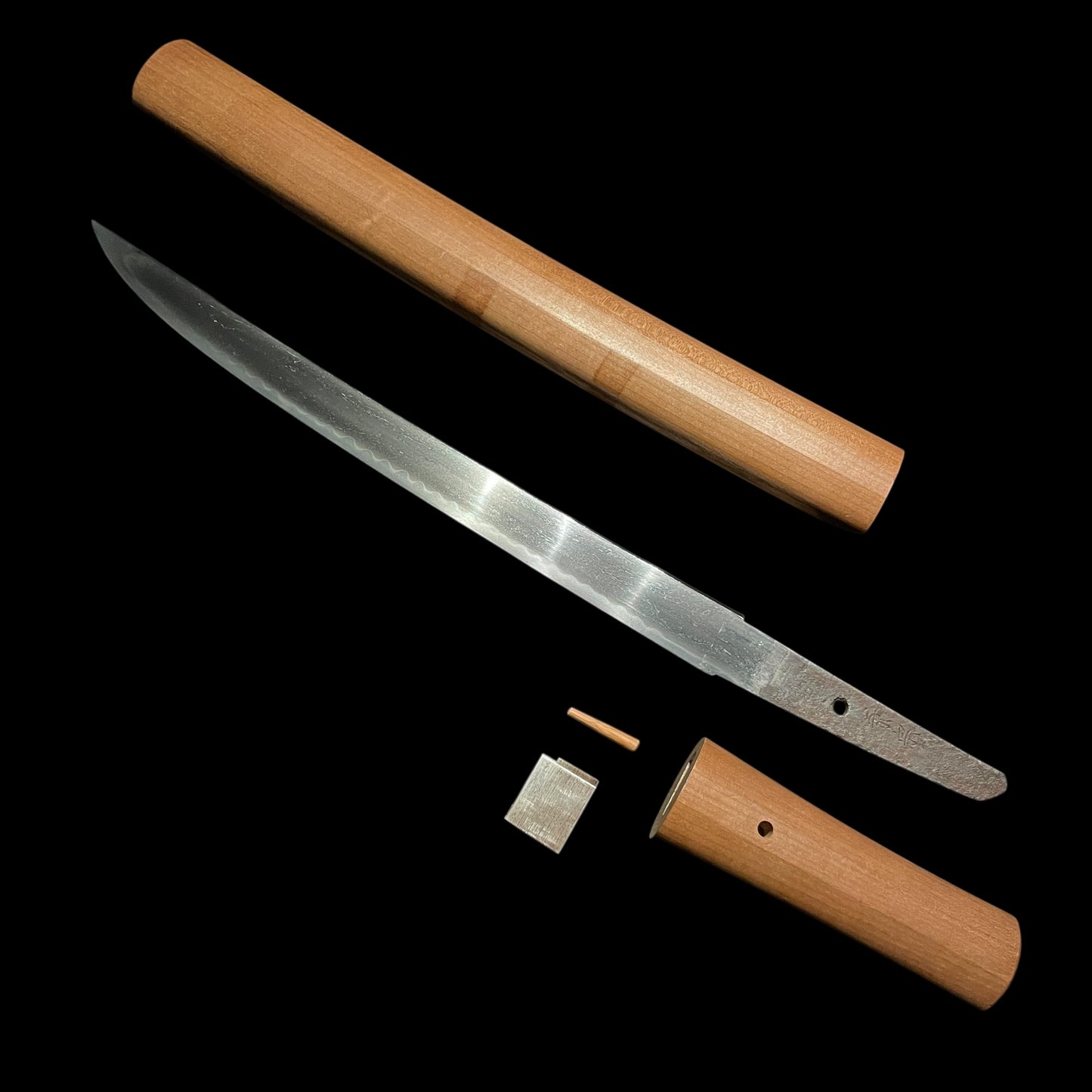 Gunomehamon 互目刃文 Tanto,Kanemune 兼宗 signed, Muromachi period