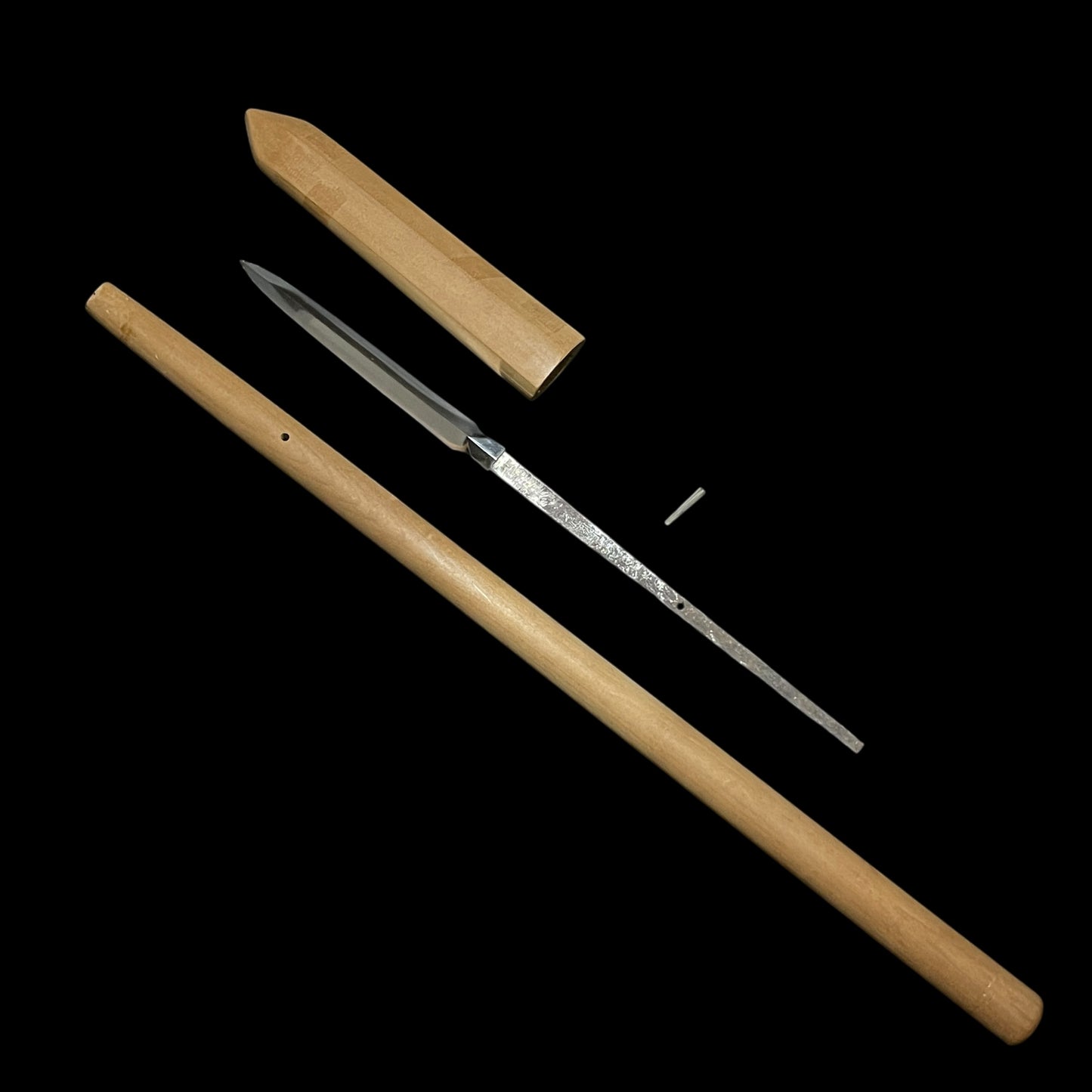 Hirasankaku Yari 平三角槍 in Shirasaya, Bishu 尾州 signed, Edo period