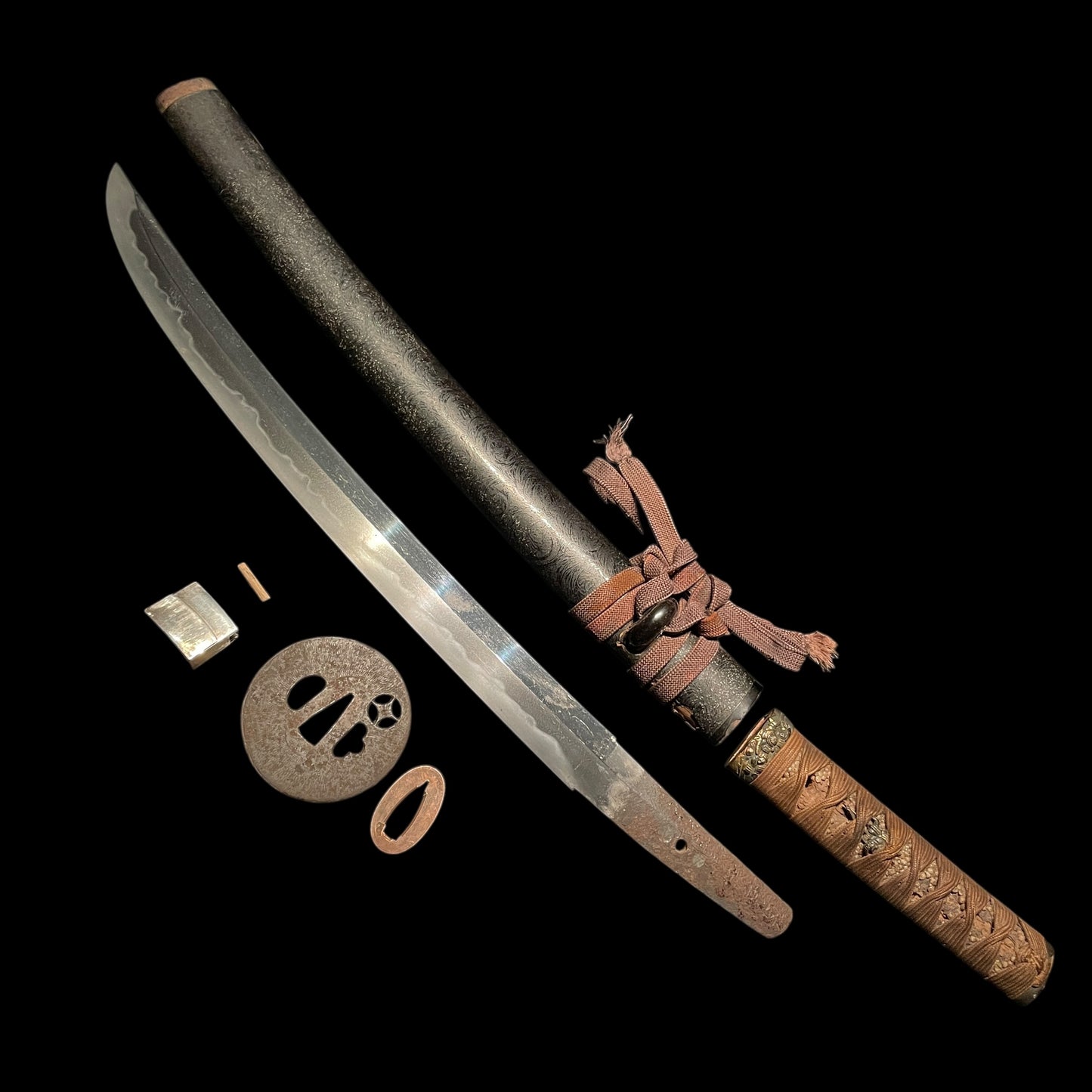 Shobuzukuri Wide Wakizashi, Osumizo Fujiwara Masahiro signed, with Shirasaya