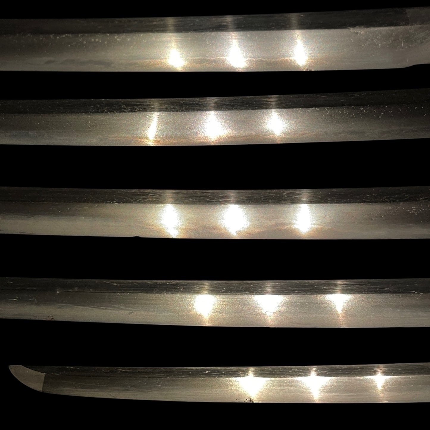 KATANA 打刀 with Shirasaya and Koshirae, Muromachi period mumei