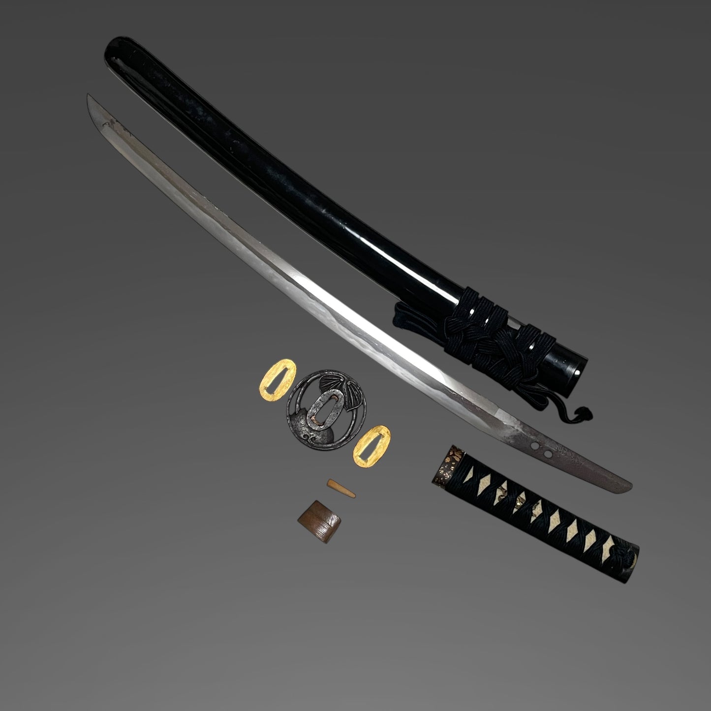 Wide Midare Hamon WAKIZASHI, Yoshimichi 吉道 signed, Edo period, Signed Tsuba