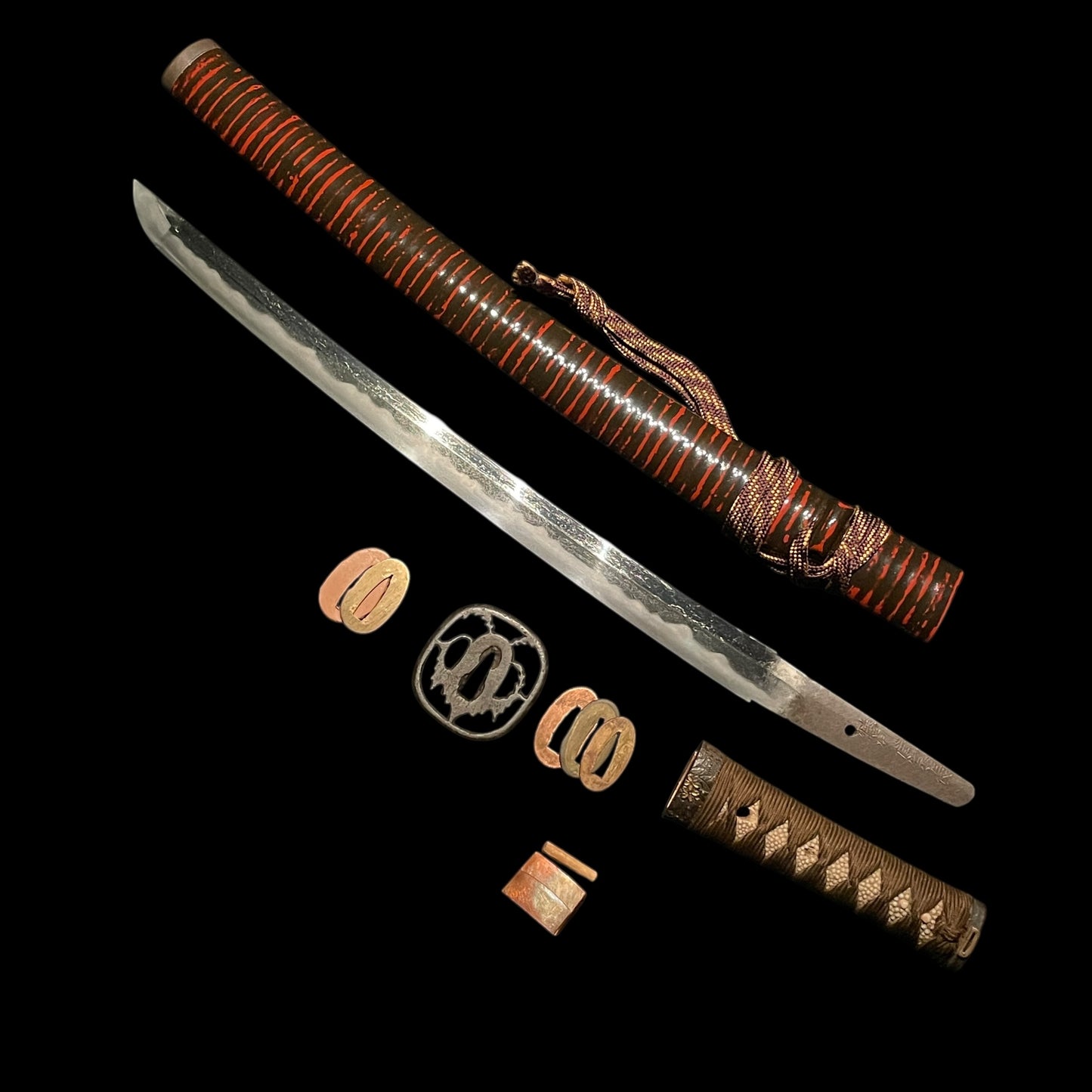 Banshuju Munenaga 播州住宗長 signed Red Wakizashi, with Kozuka, Edo period