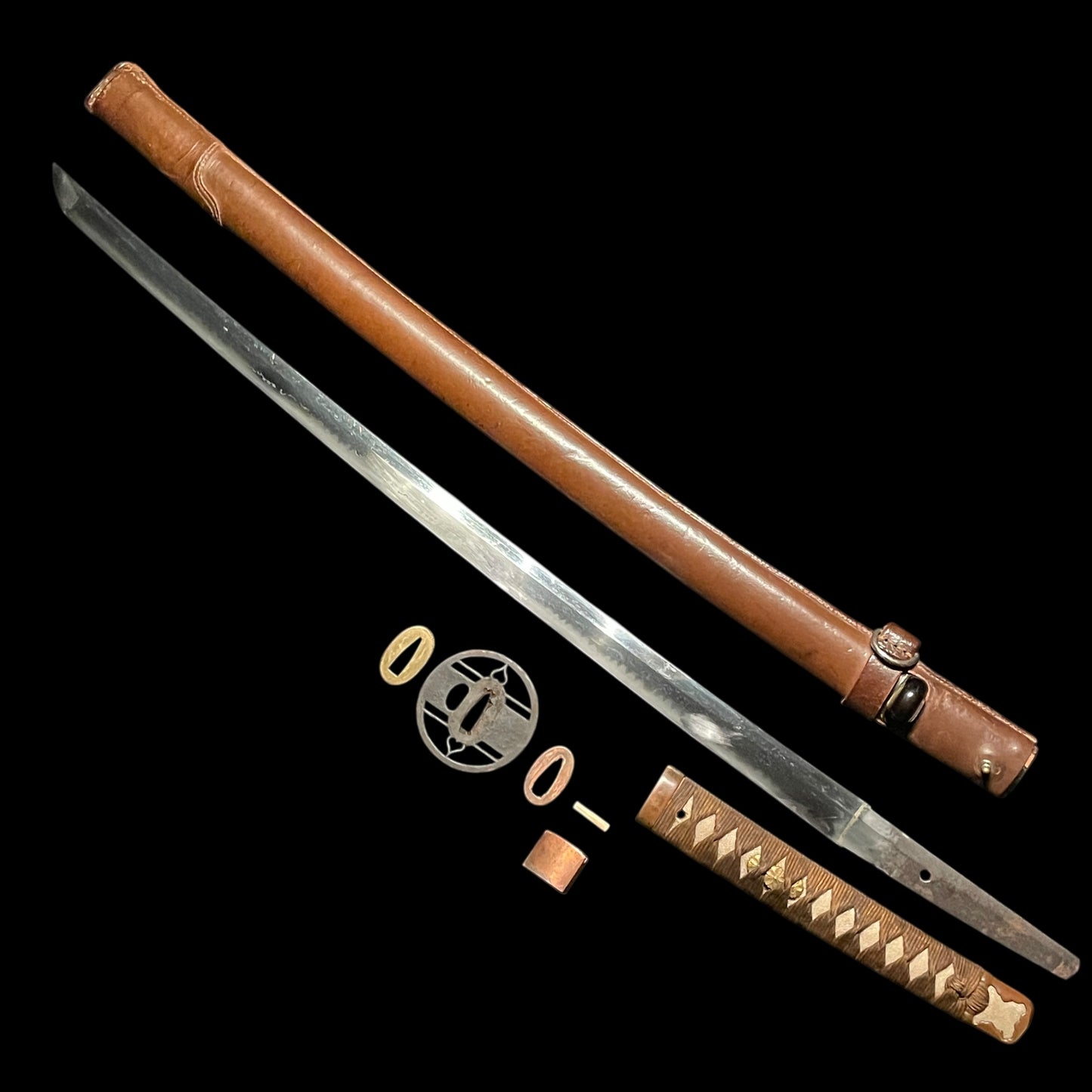 Ryakushiki-GUNTO 略式軍刀, Kanenobu 兼信 signed, Choji-Hamon 丁子刃文