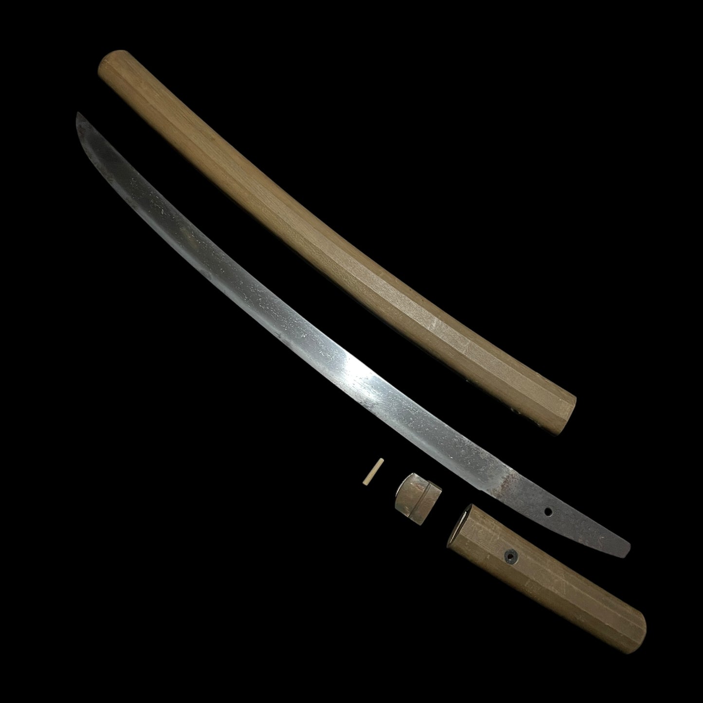 Long Hirazukuri Wakizashi 段平造, Soshu Akihiro 相州秋廣 signed, Muromachi period