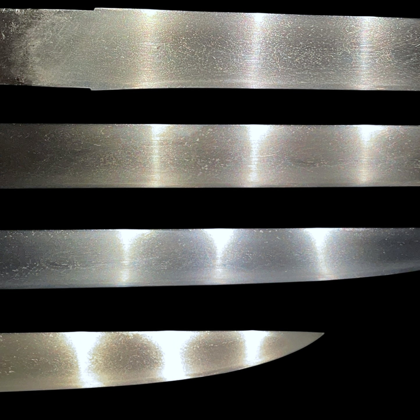 Aikuchi Style TANTO, Bishuosafune Yasumitsu 備州長船康光 signed, Early Muromachi period