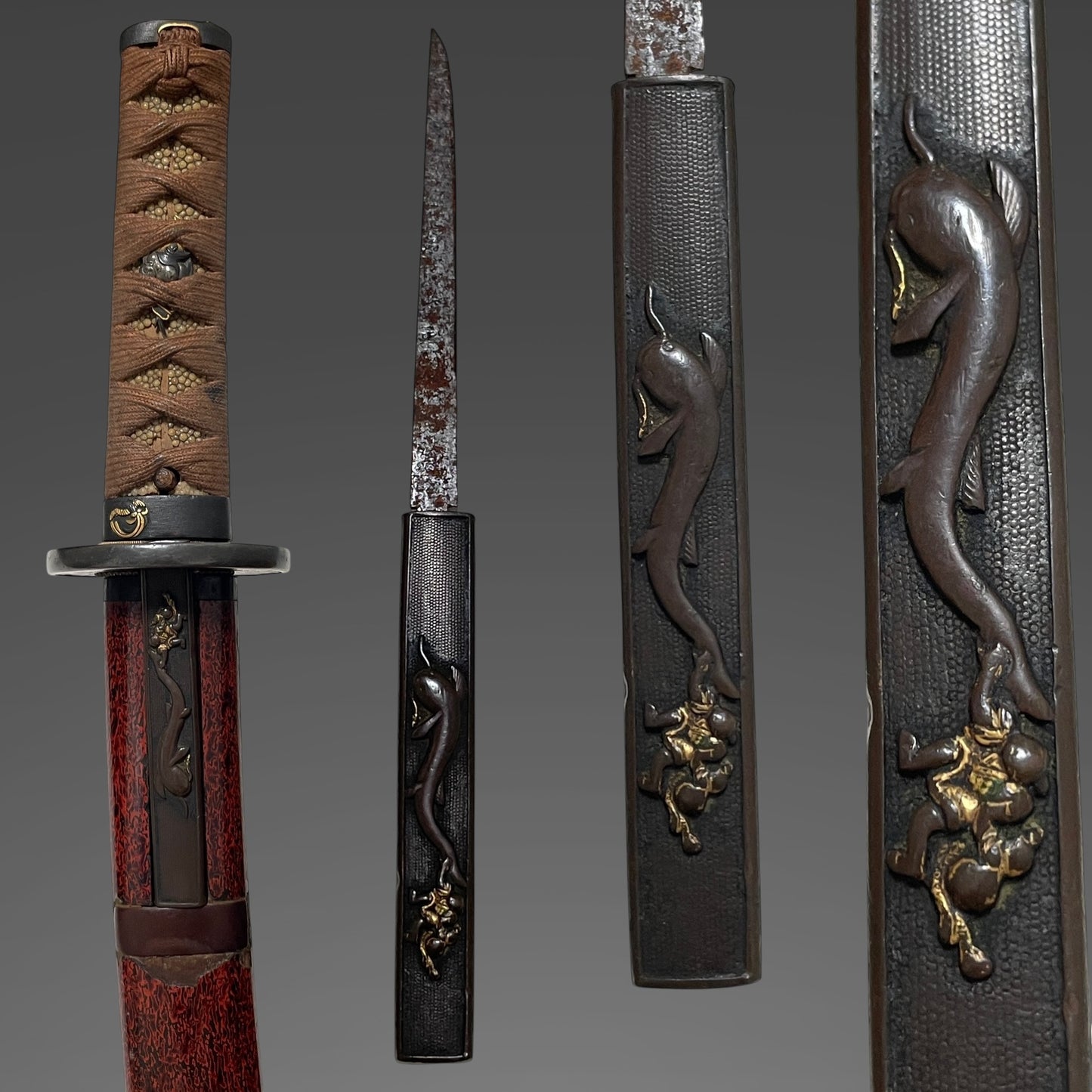 Red Wakizashi Catfish Kozuka,  Tsuda Echizennokami Sukehiro August 1681 signed