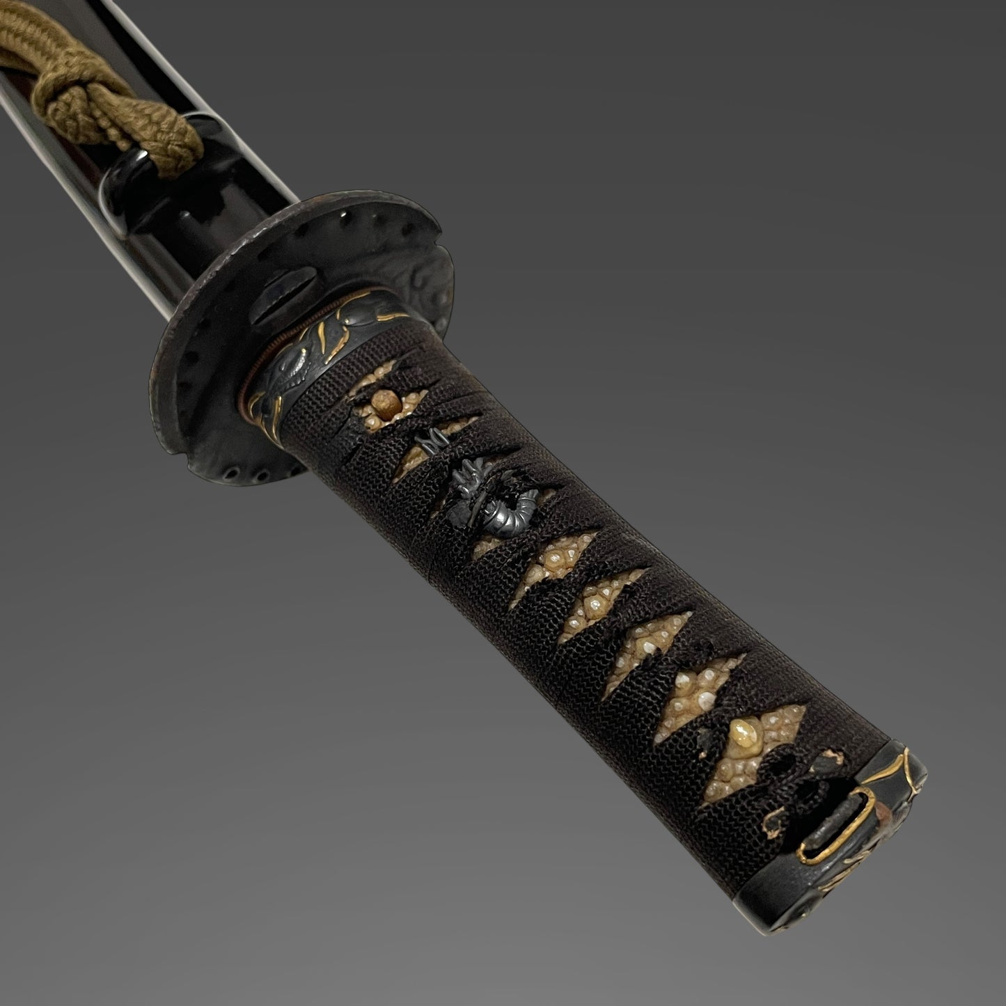 Fish and shellfish Fittings, Amazing Hamon Wakizashi, Edo period mumei