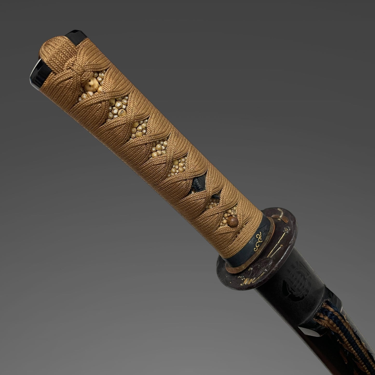 HITATSURA 皆焼 Wakizashi, Dragonfly Tsuba, Family crest Scabbard, Muromachi period mumei