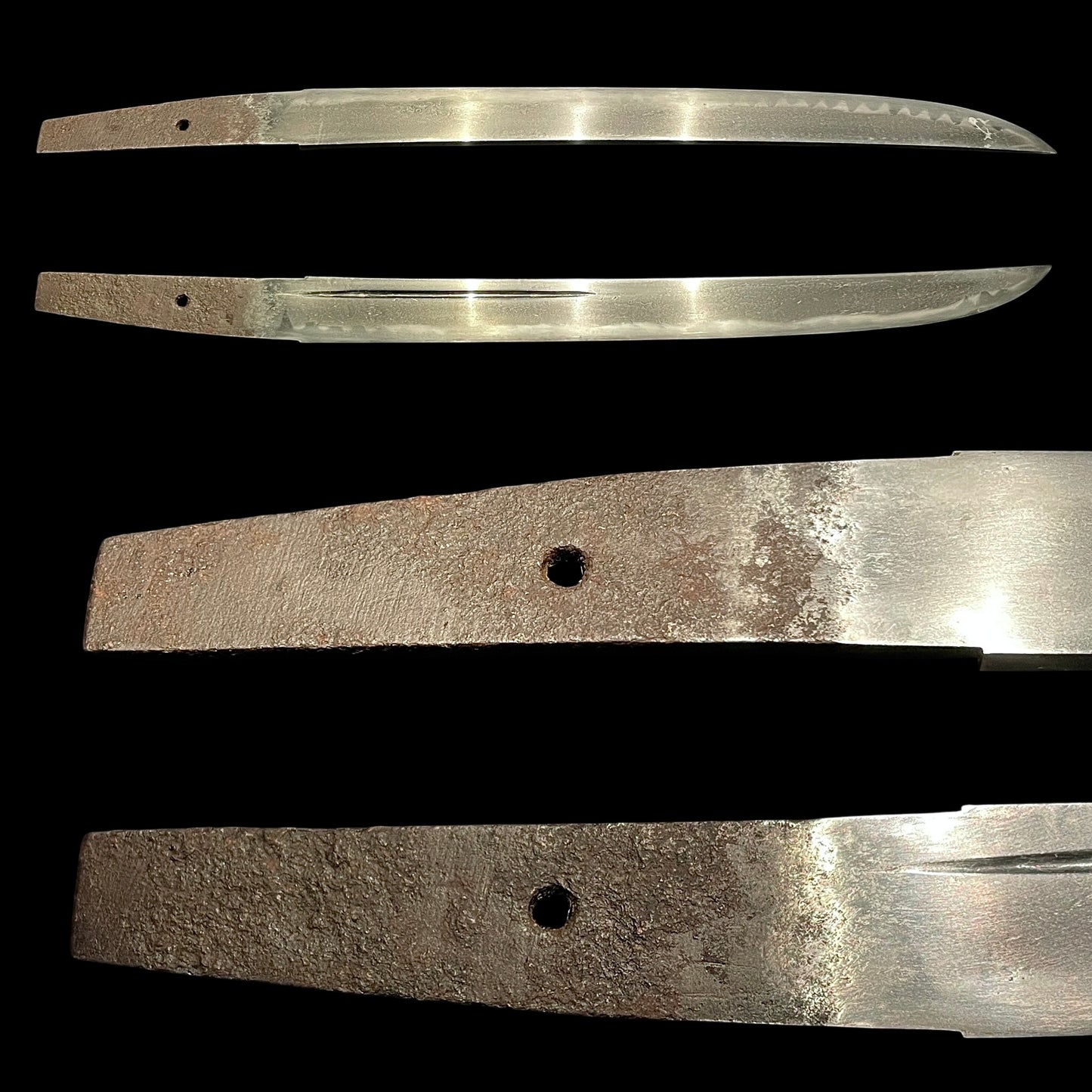 Gunome Hamon, Sunnobi-Tanto 寸延短刀, Koshi-hi 腰樋, Late Muromachi period mumei