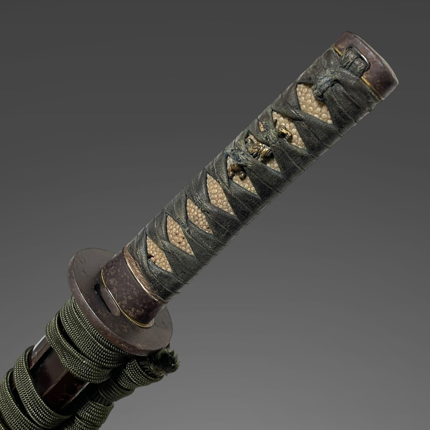 Bizenkoku Sukesada 備前國祐定 signed Wakizashi, Rugged Iron Fuchikashira, Muromachi period