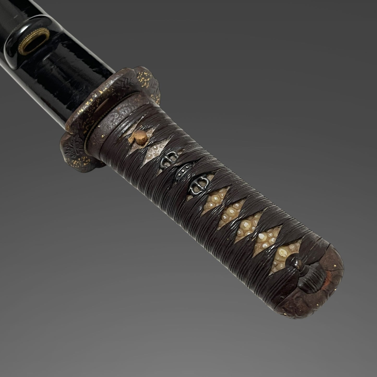 Naginata-Naoshi 薙刀直し Wakizashi, Signed Tsuba, Muromachi period mumei