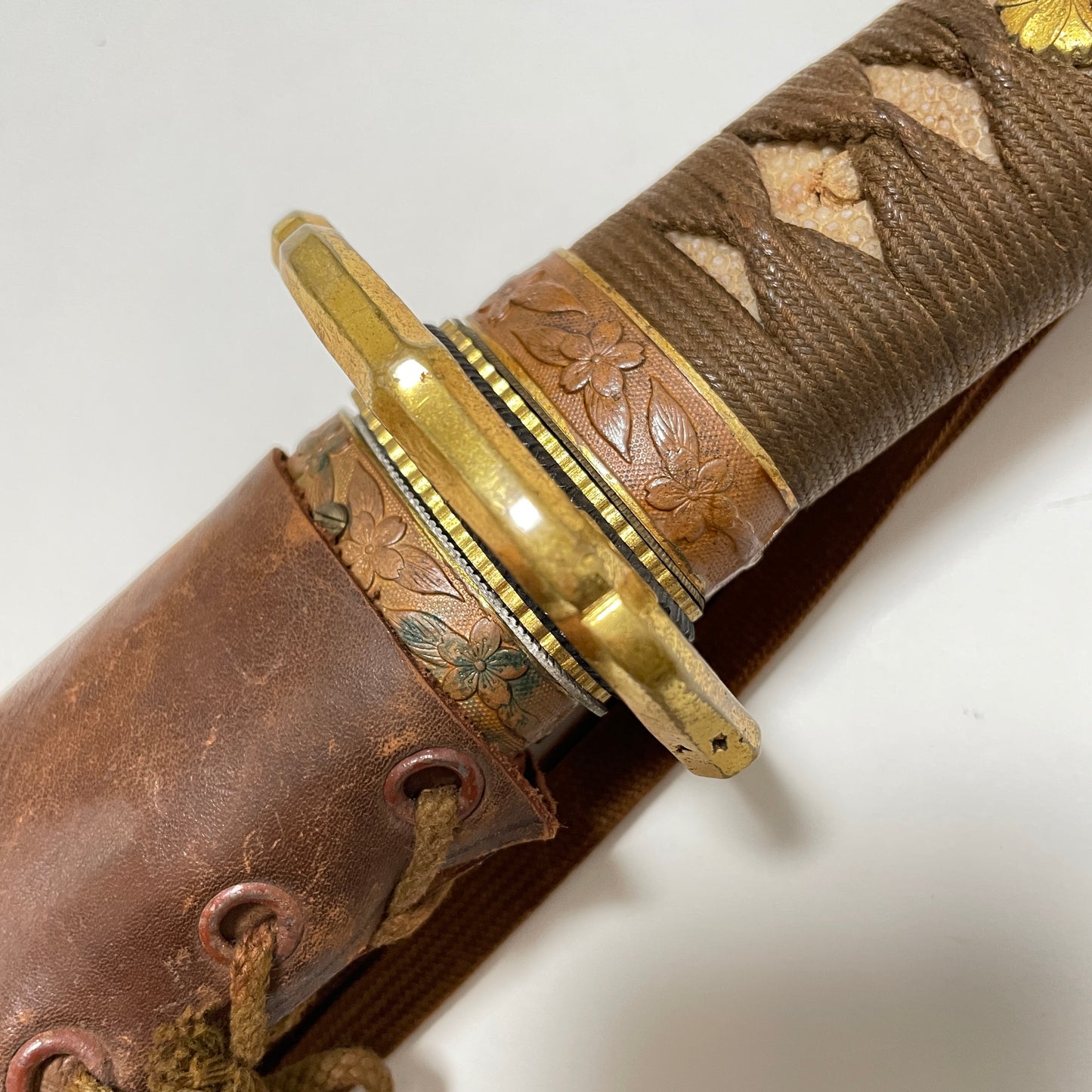 Rare Type98 Short GUNTO,  Noshuseki Kanesuke signed, with Tassel and Tsuka cover