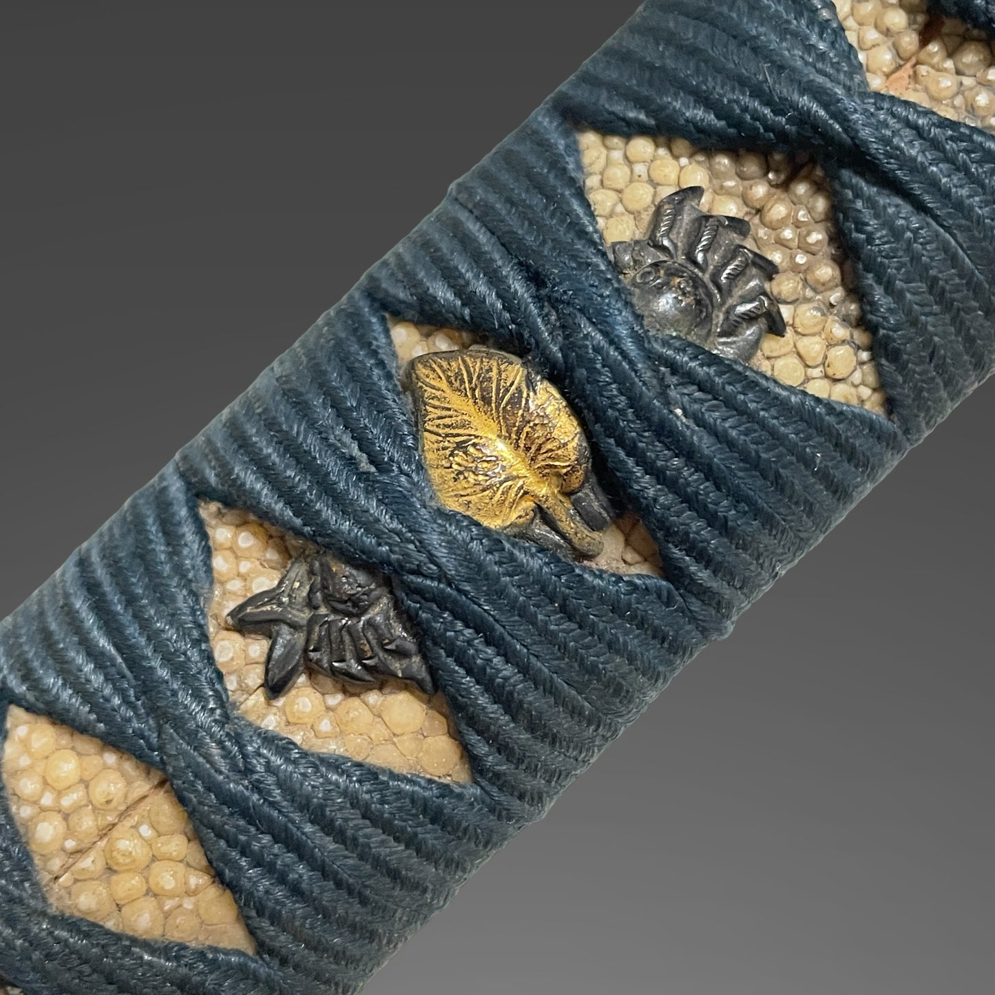 Bonji 梵字 Long Wakizashi, Moth Tsuba, Crab Menuki, Edo period mumei