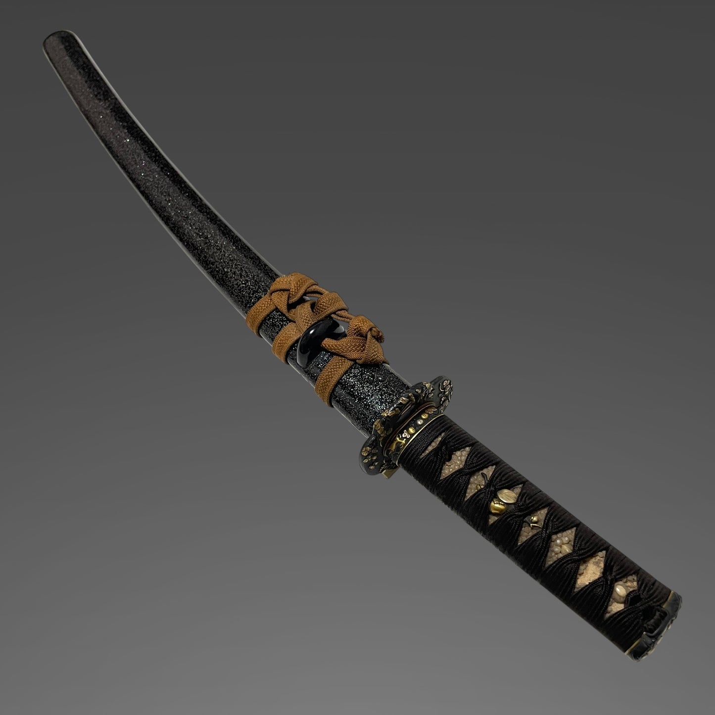 Naginata Naoshi 薙刀直し Wakizashi, Hizenkokuju Tadayoshi 肥前國住忠吉 signed, Mino Fittings