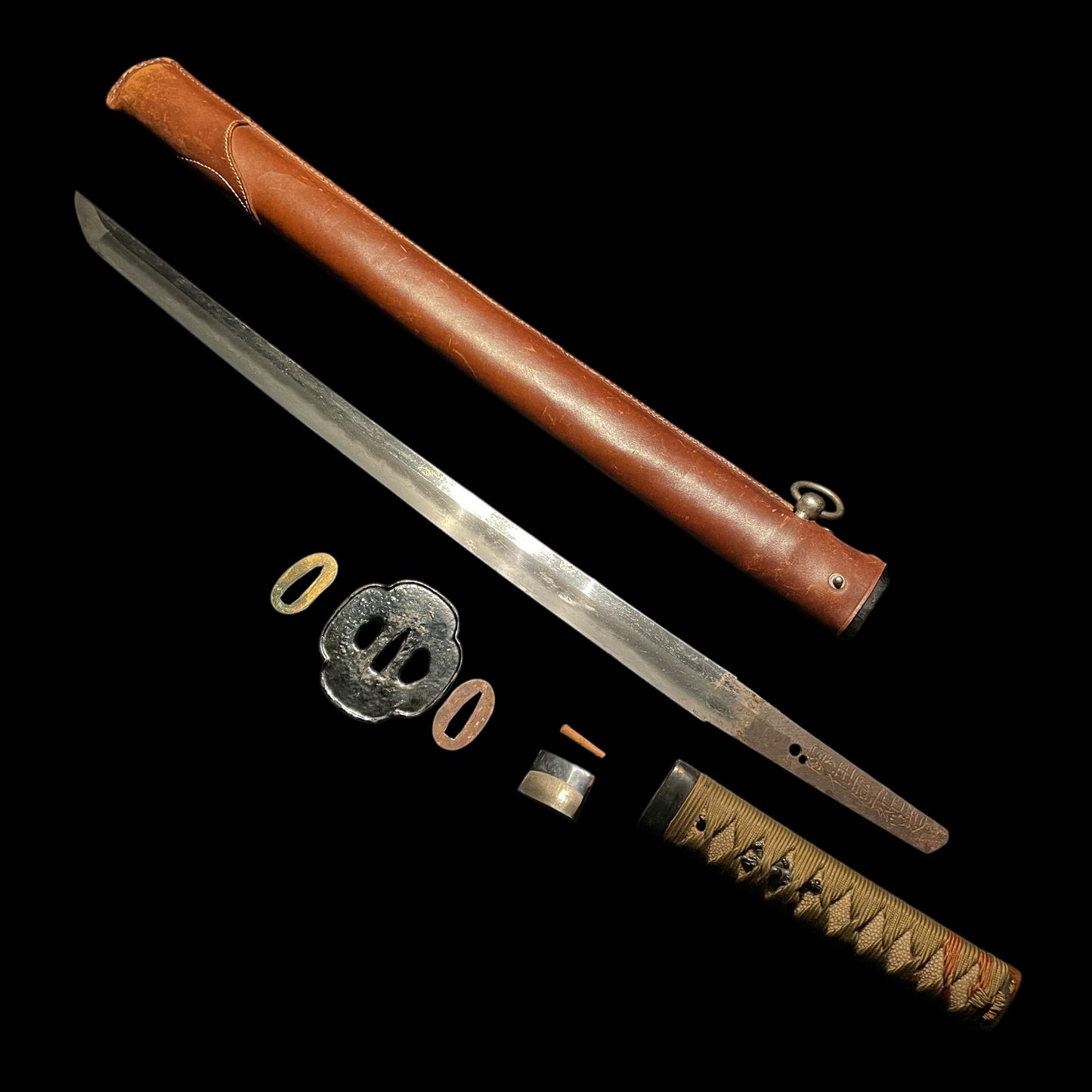 SHORT GUNTO, Sekiju Kunitsuna 関住國綱 signed, Japanese Army Officer Sword